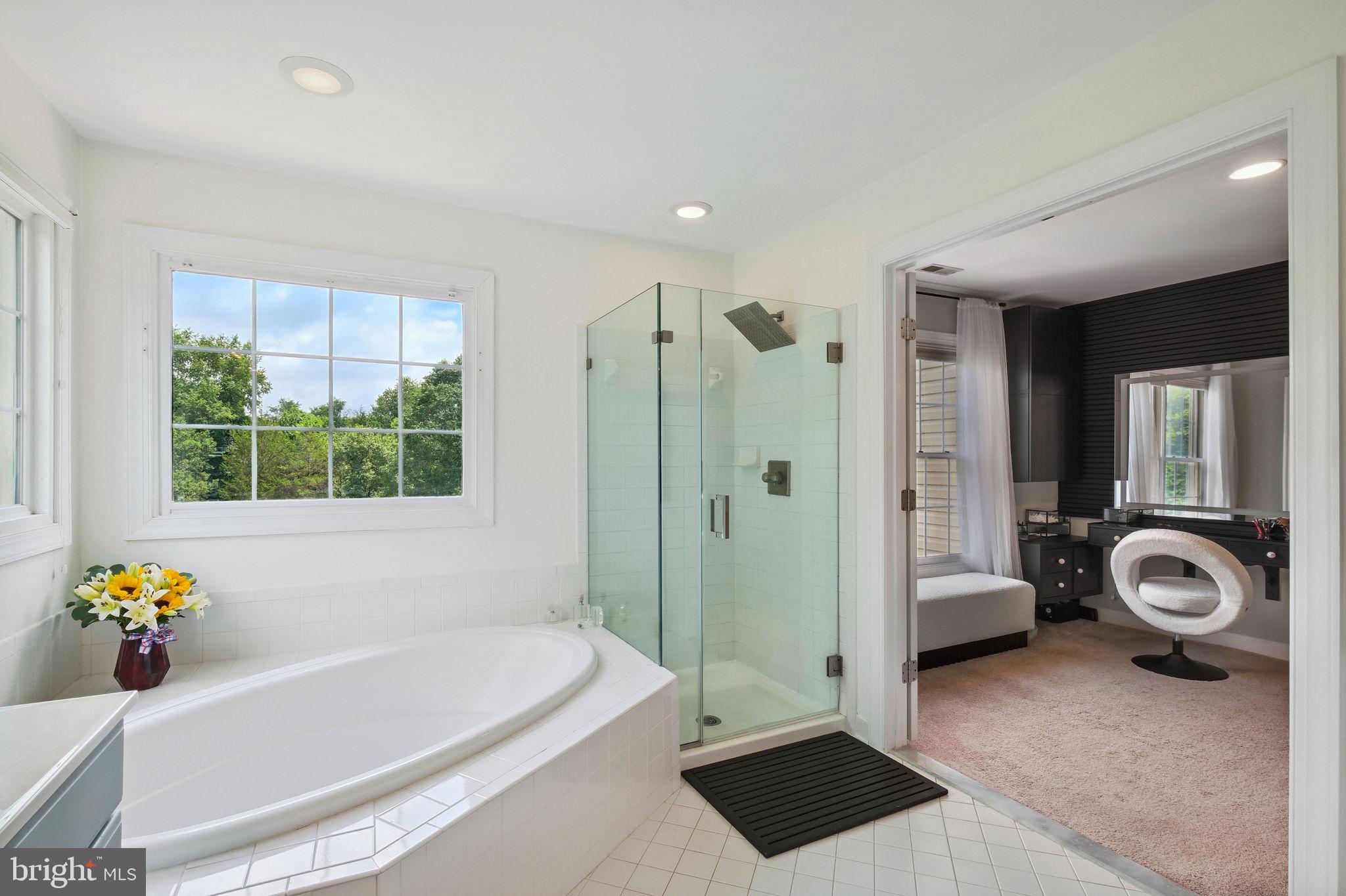 DARNESTOWN KNOLLS - Residential