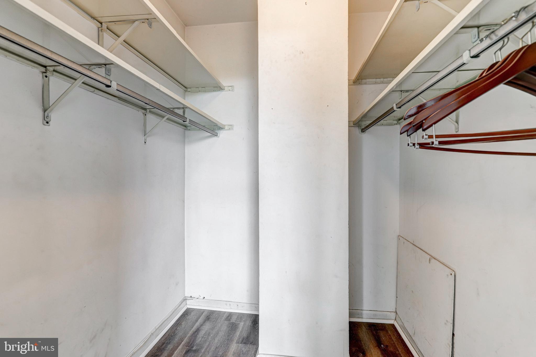 DULANEY TOWERS - Residential