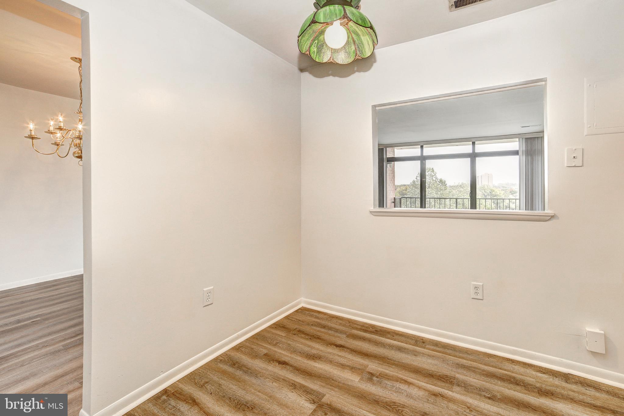 DULANEY TOWERS - Residential