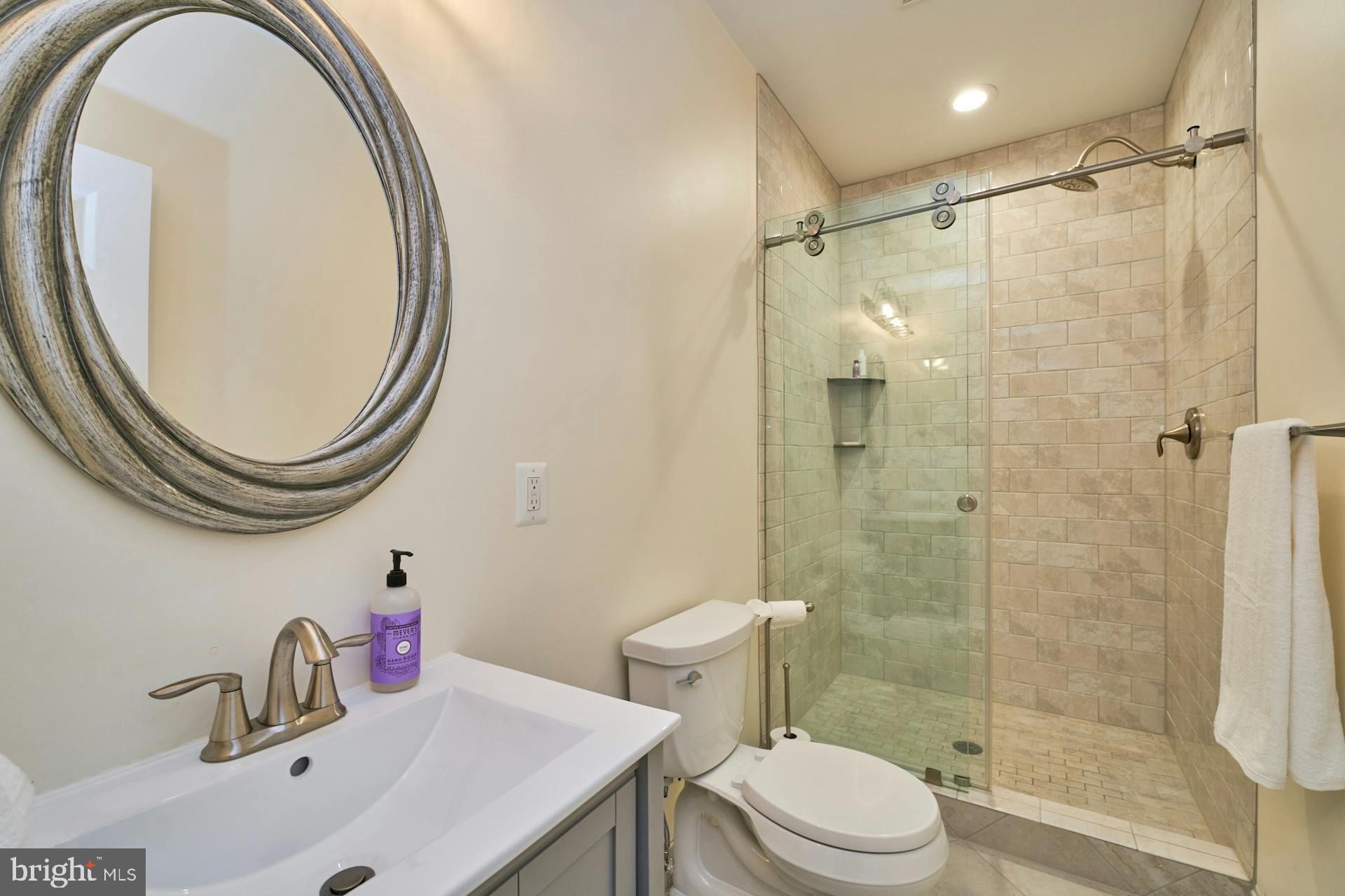 PEMBROOKE - Residential