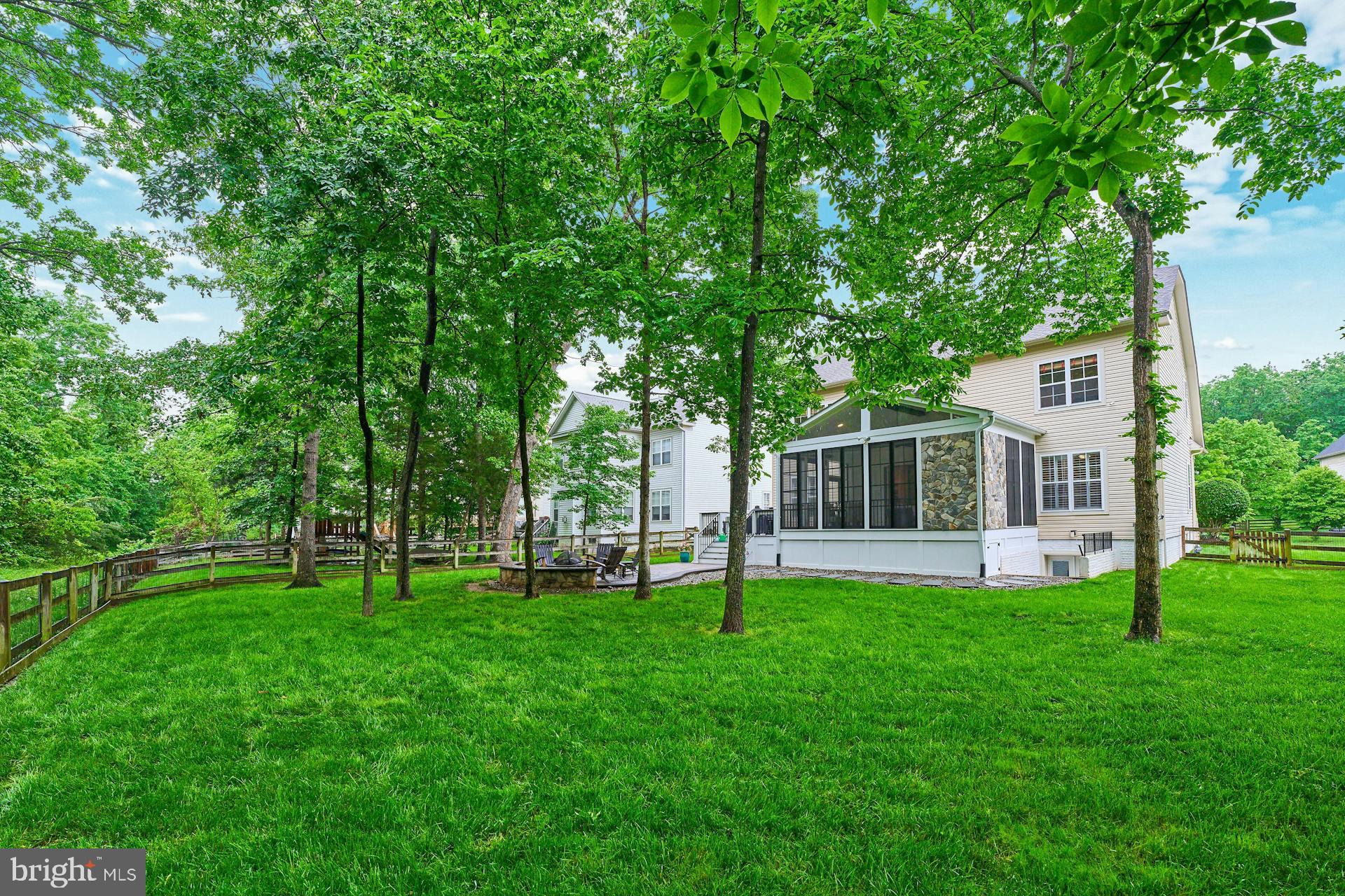 PEMBROOKE - Residential