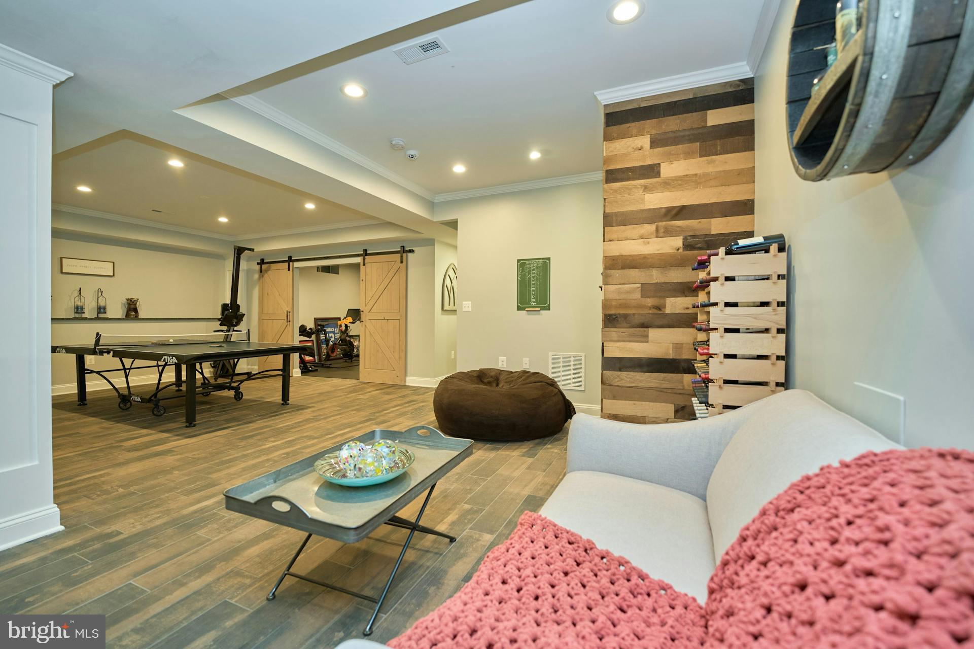 PEMBROOKE - Residential