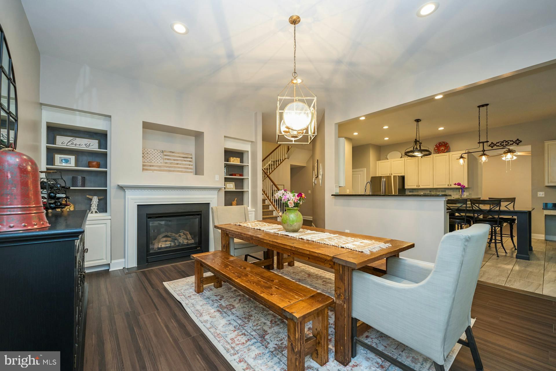 PEMBROOKE - Residential