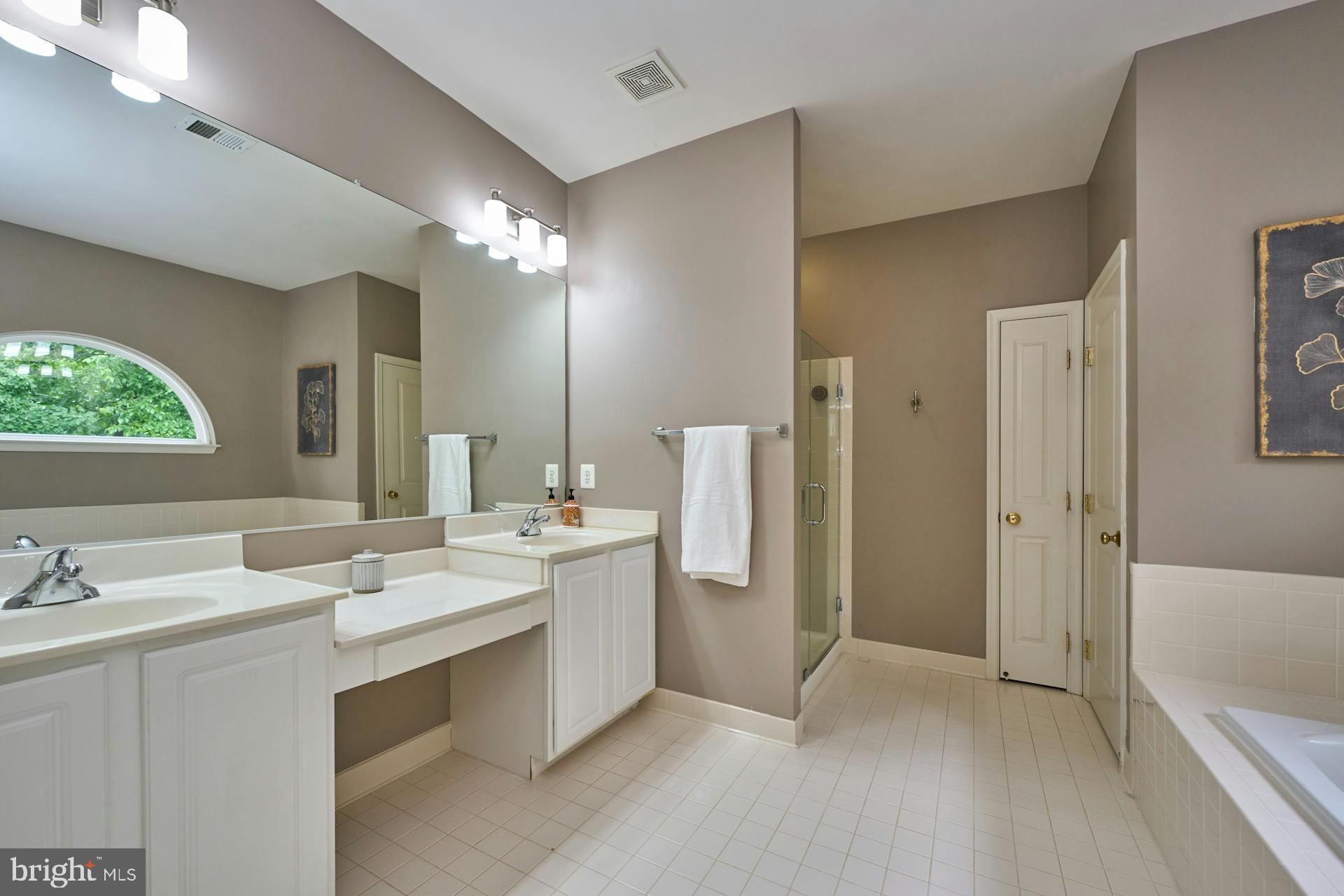 PEMBROOKE - Residential