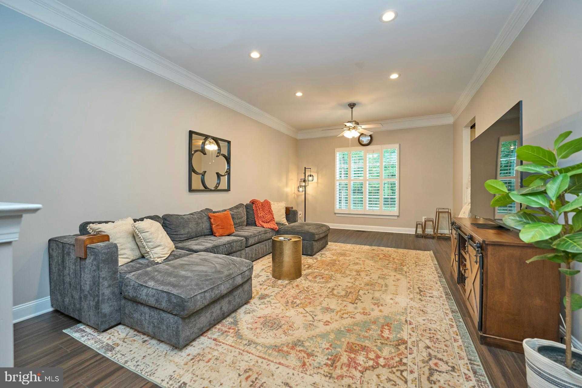 PEMBROOKE - Residential