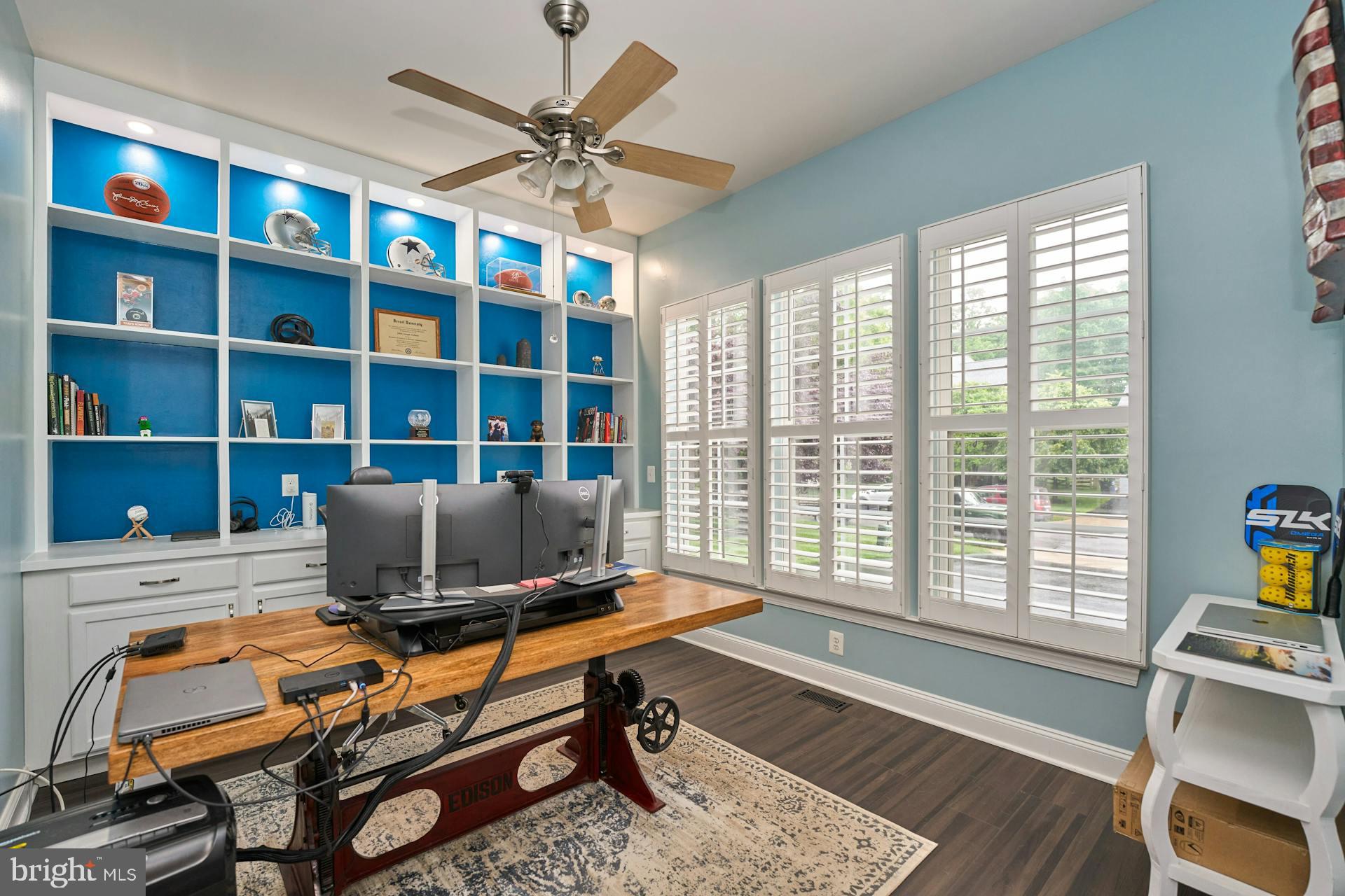 PEMBROOKE - Residential