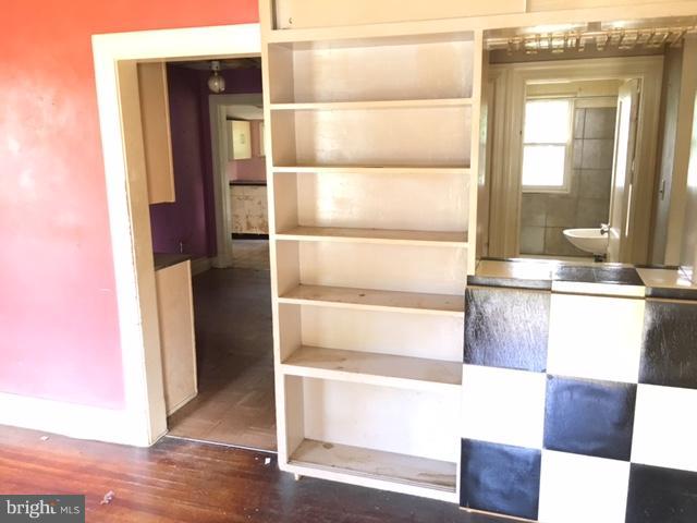 NORTH BARNABY - Residential