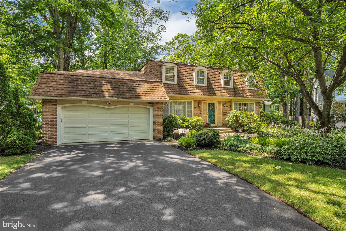 1 PEMBROKE COURT