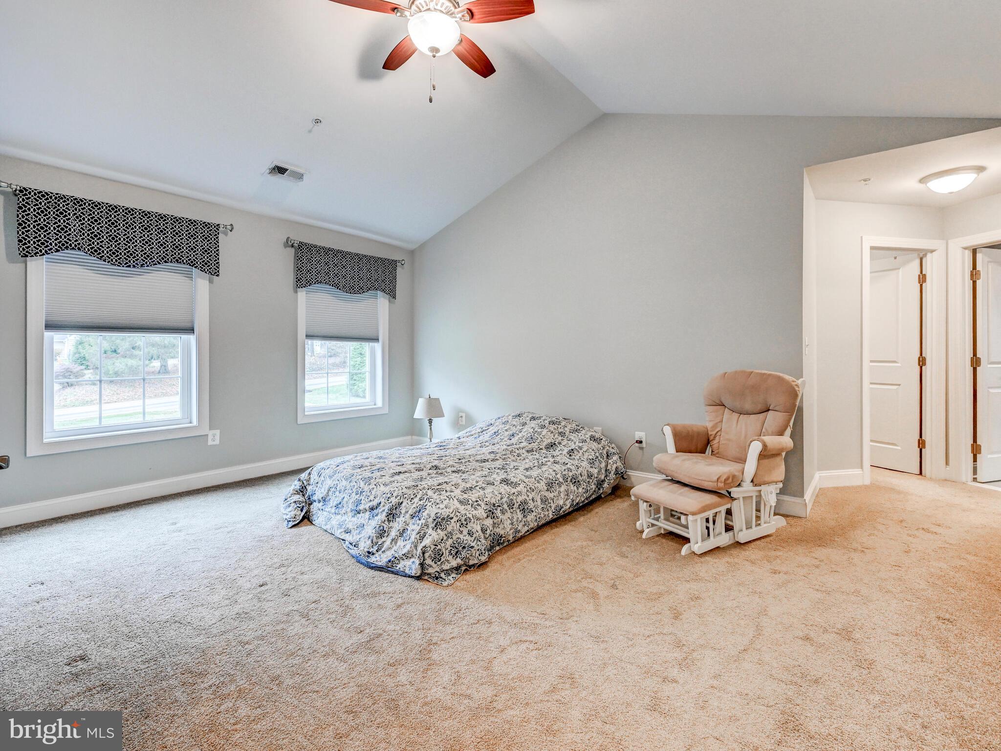 MANOR WOODS - Residential