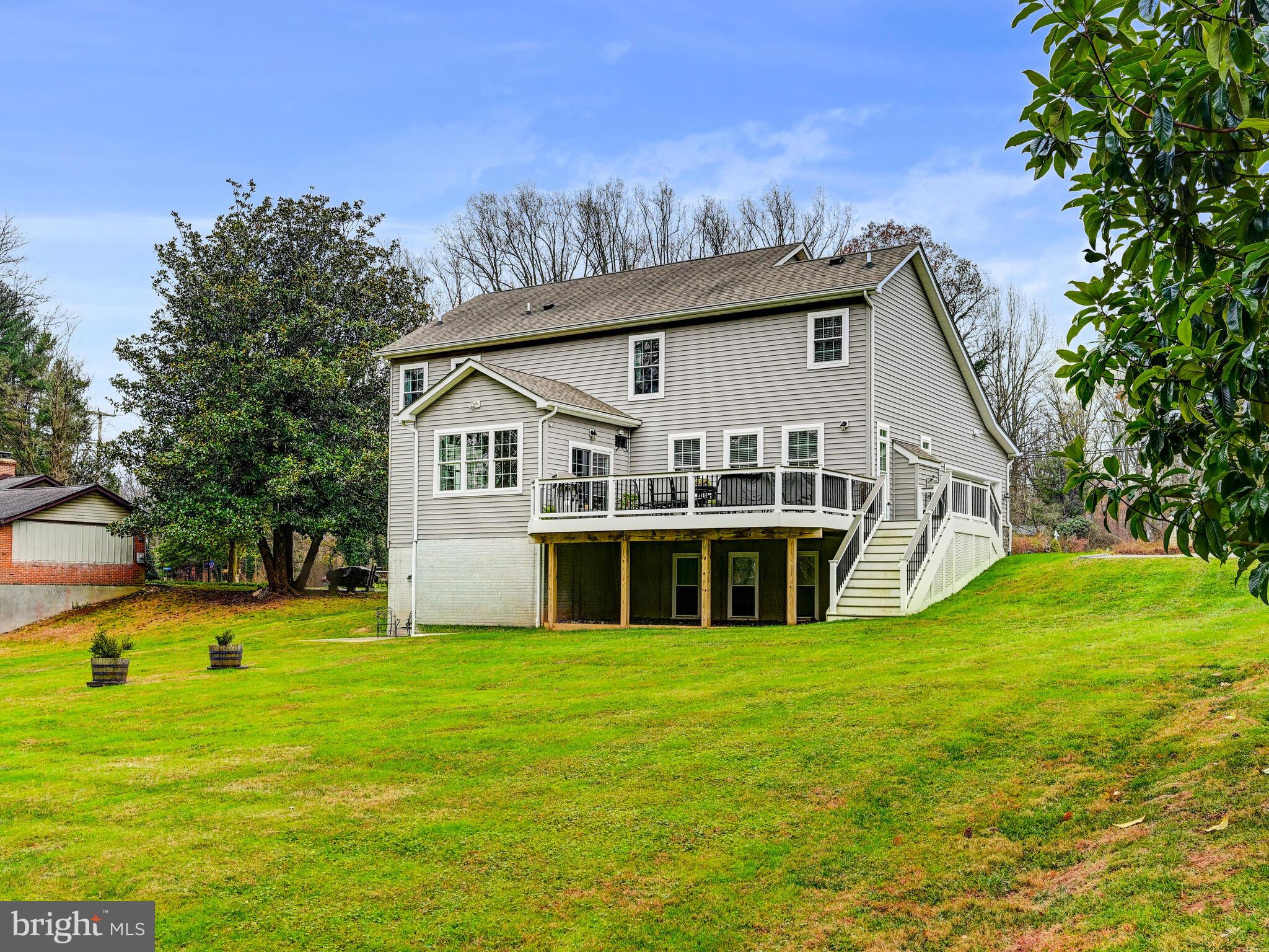 MANOR WOODS - Residential