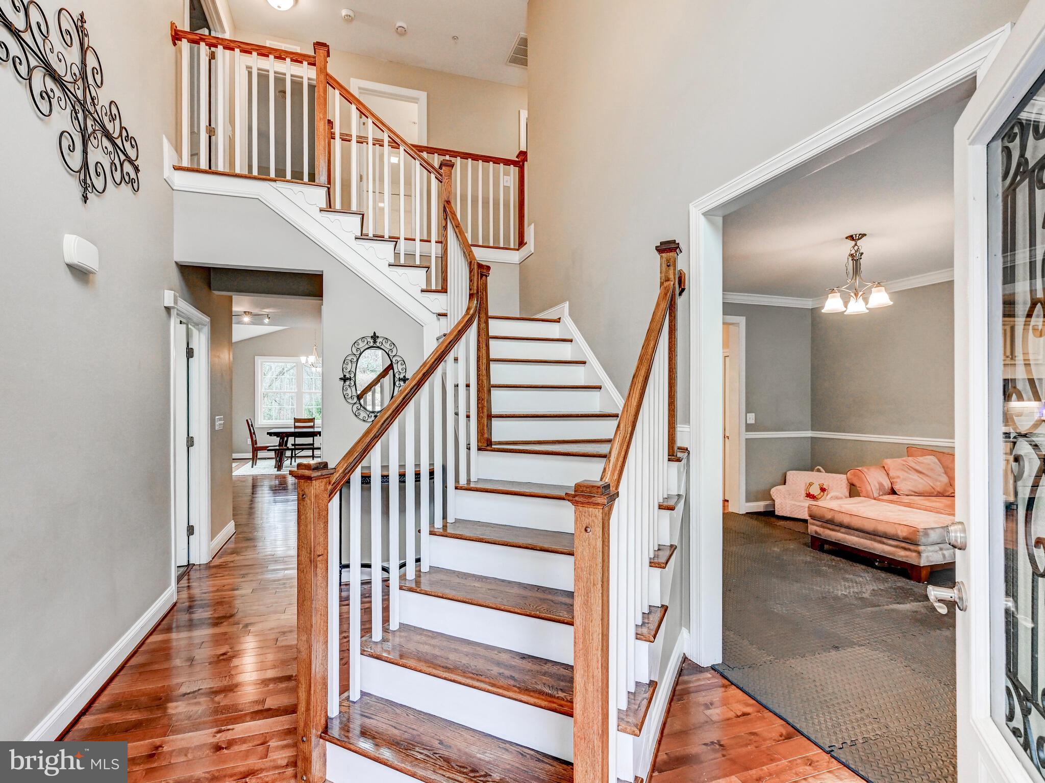 MANOR WOODS - Residential