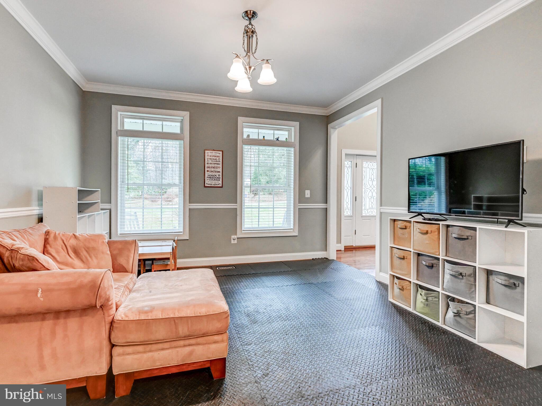 MANOR WOODS - Residential