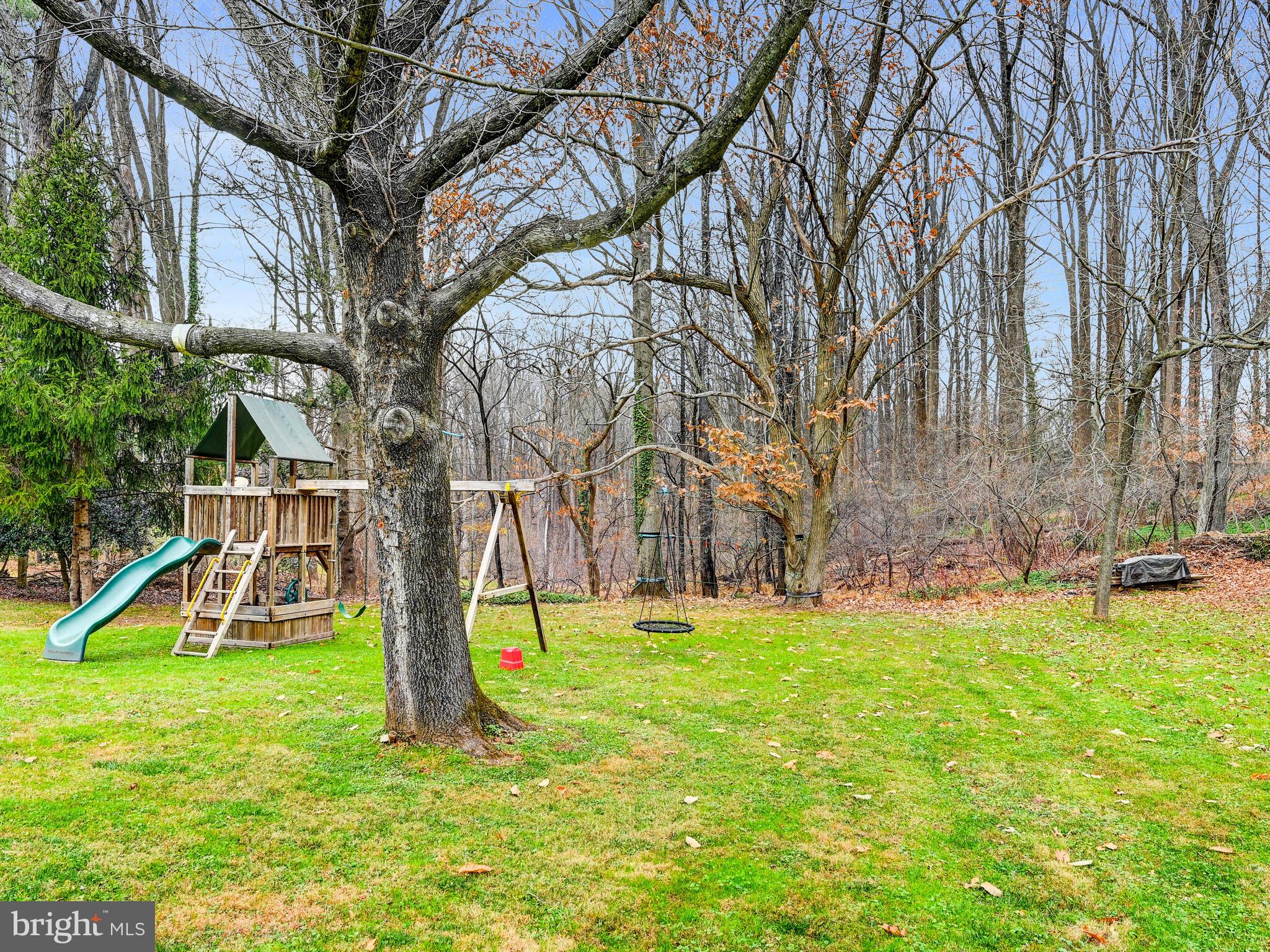 MANOR WOODS - Residential