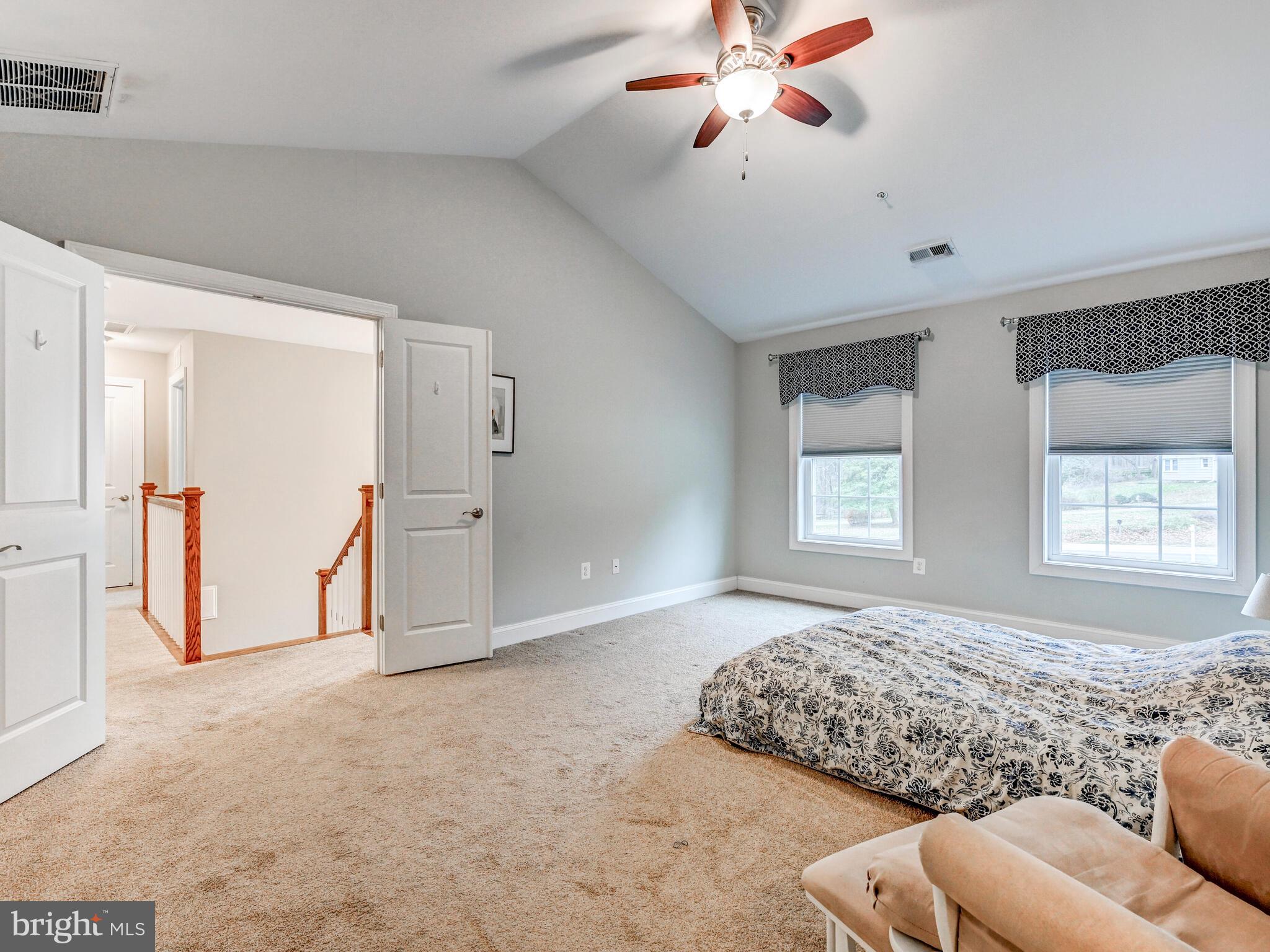 MANOR WOODS - Residential