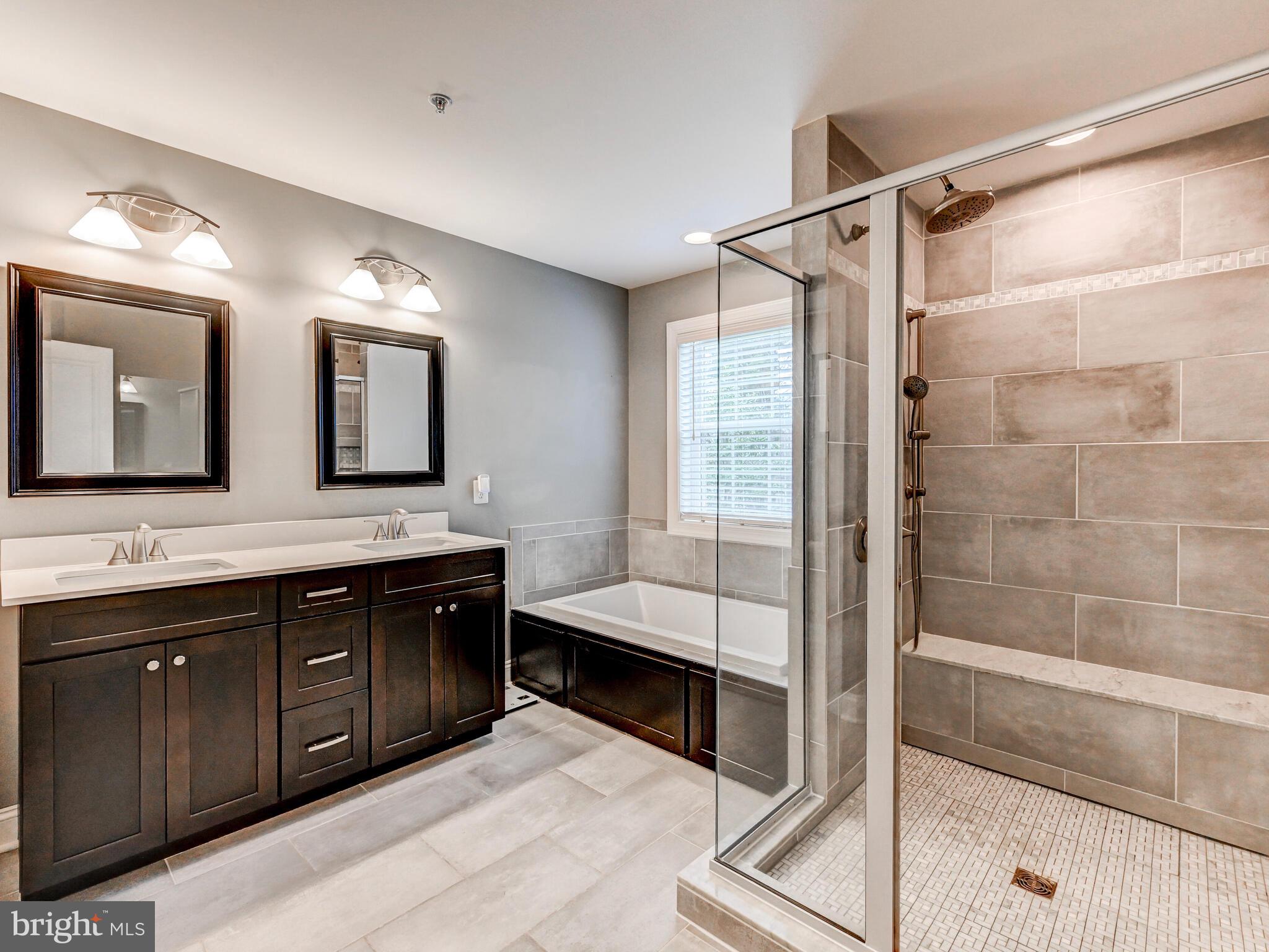 MANOR WOODS - Residential