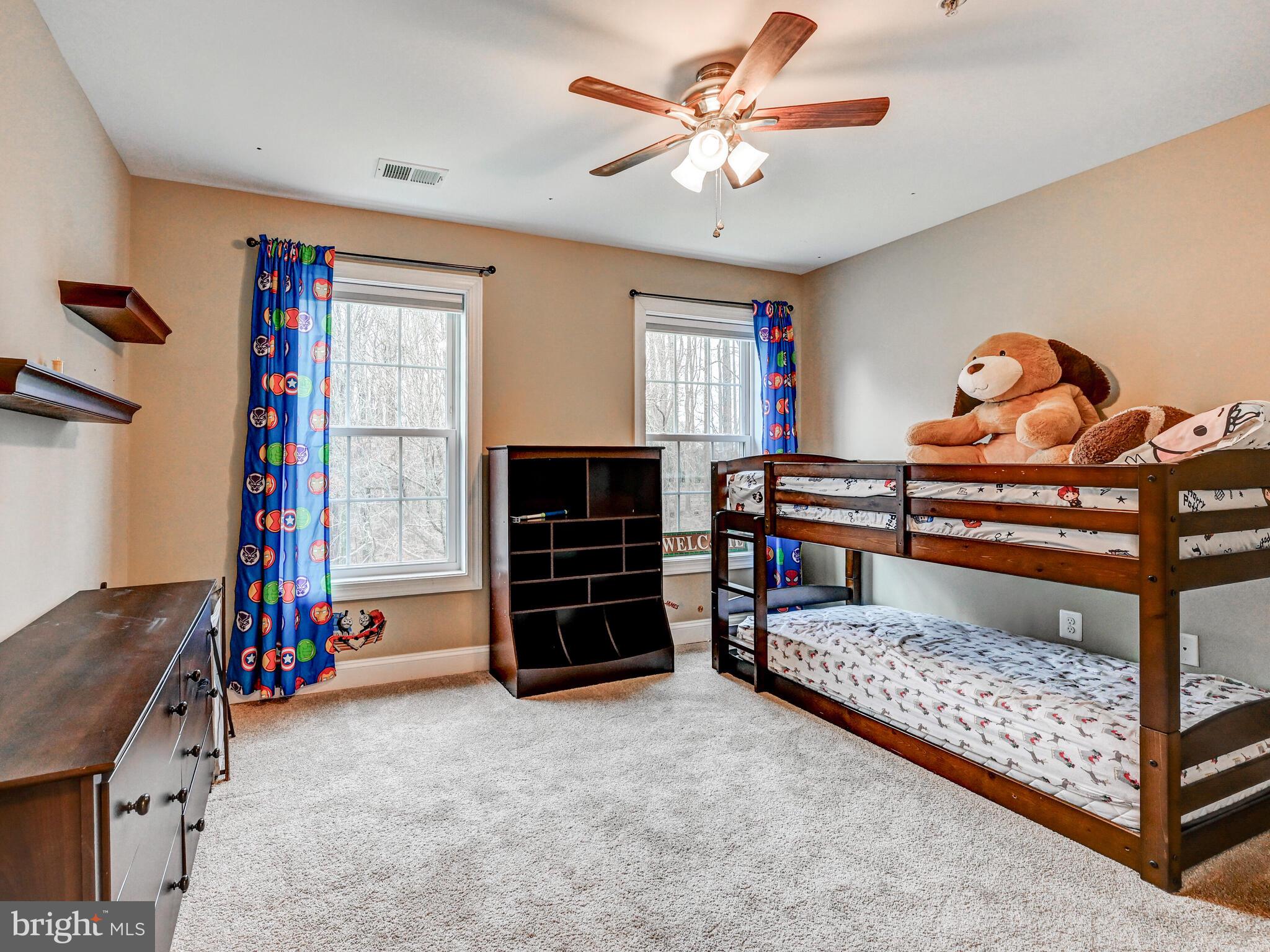 MANOR WOODS - Residential