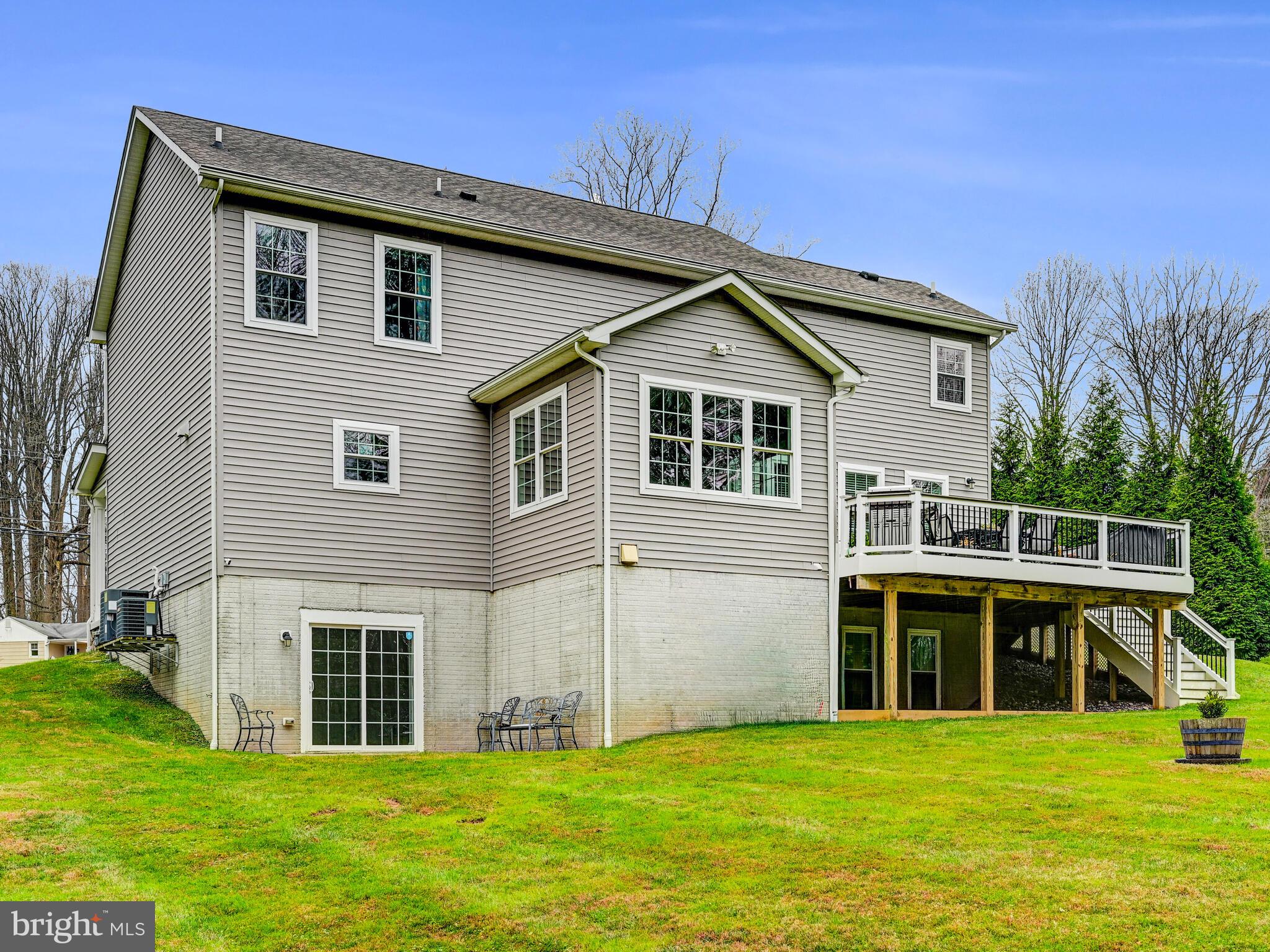 MANOR WOODS - Residential