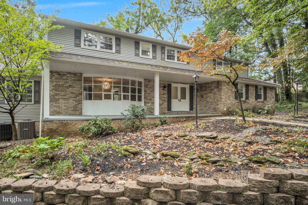 Photo of 1775 Hillock Lane, YORK, PA 17403 (MLS # PAYK2090768)