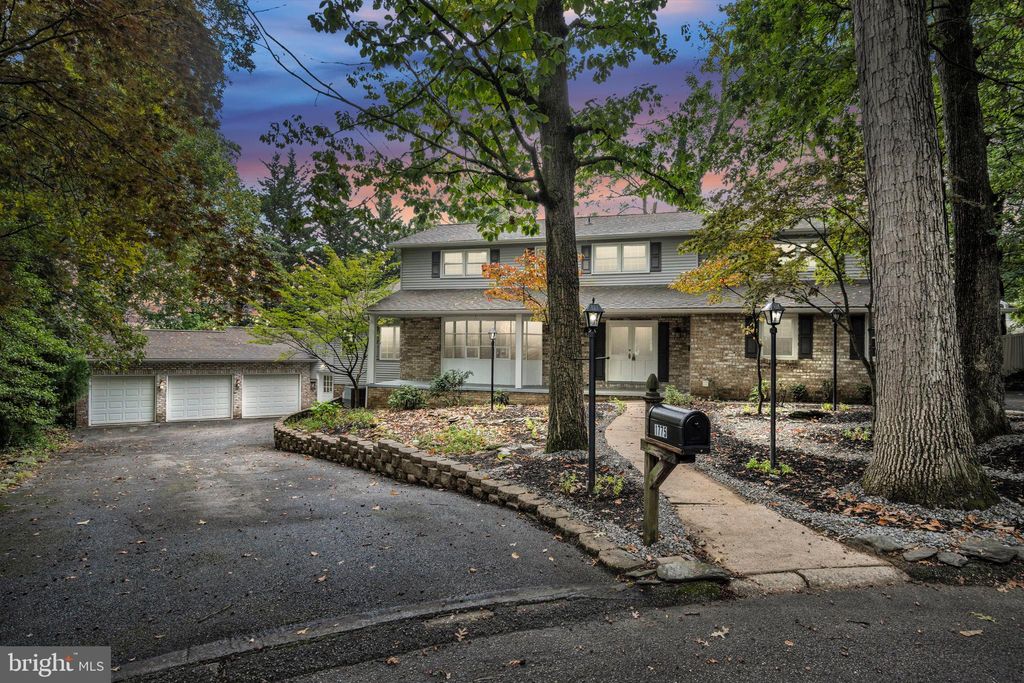 Photo of 1775 Hillock Lane, YORK, PA 17403 (MLS # PAYK2090768)