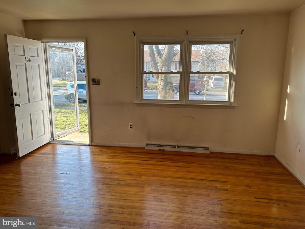 Photo of 405 W MARION ST, LITITZ, PA 17543 (MLS # PALA2030024)