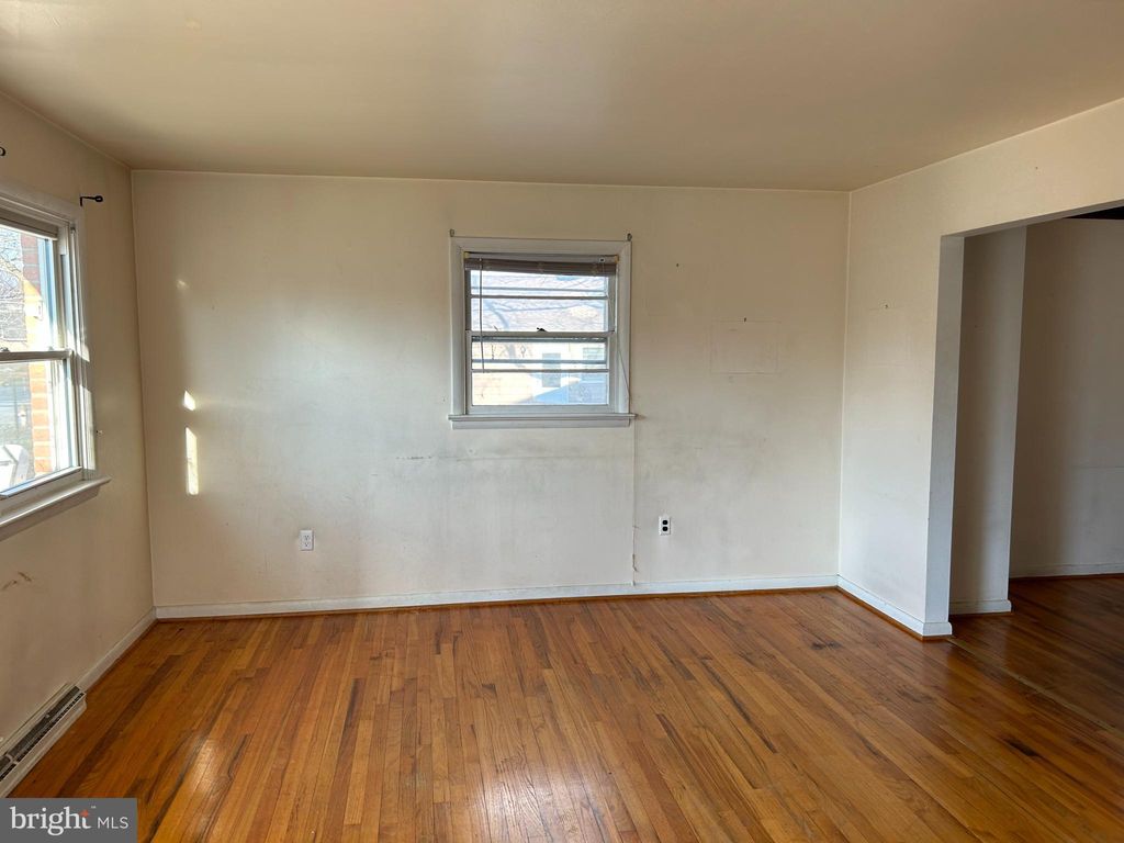 Photo of 405 W MARION ST, LITITZ, PA 17543 (MLS # PALA2030024)