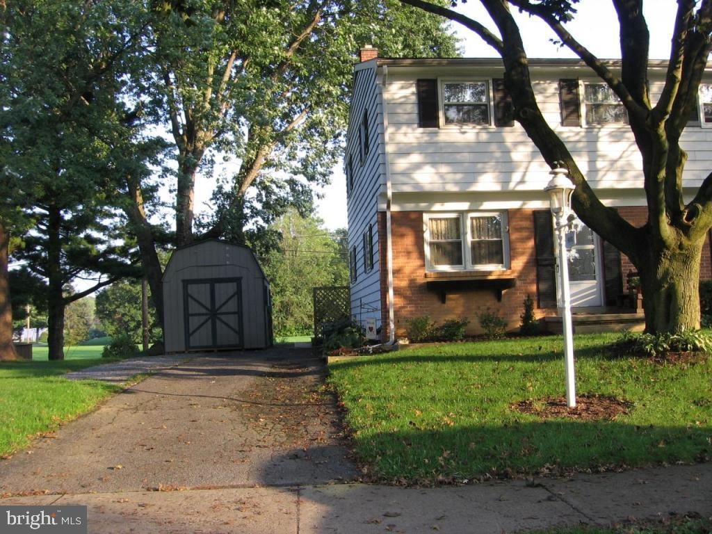 Photo of 405 W MARION ST, LITITZ, PA 17543 (MLS # PALA2030024)