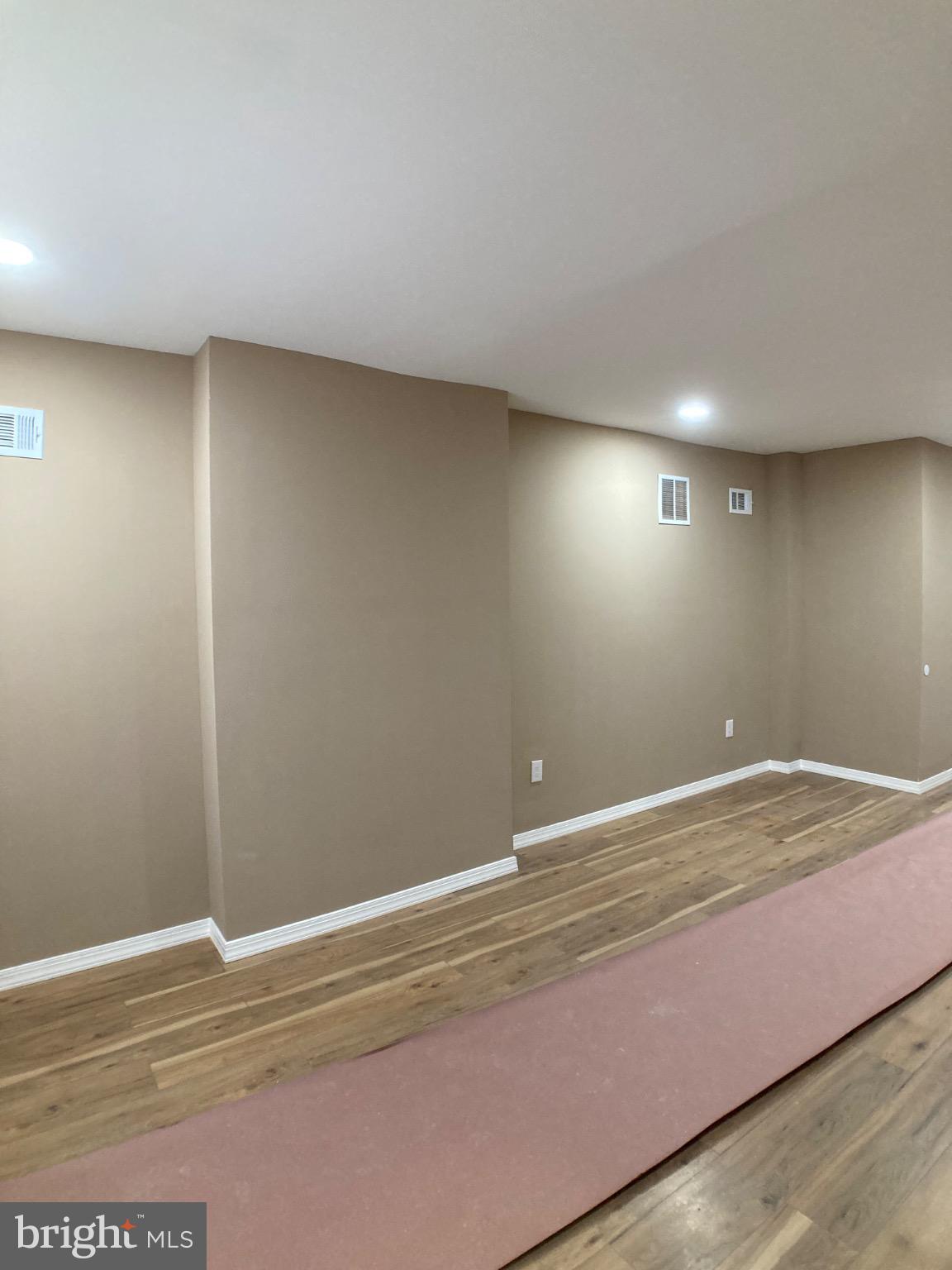 BELMONT - Residential Lease