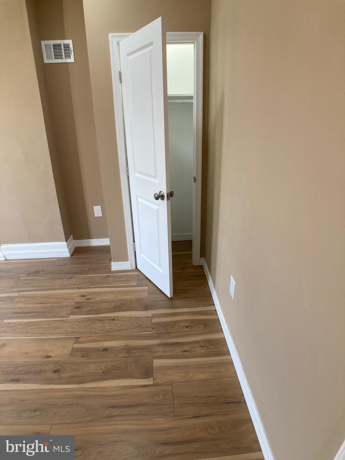 BELMONT - Residential Lease