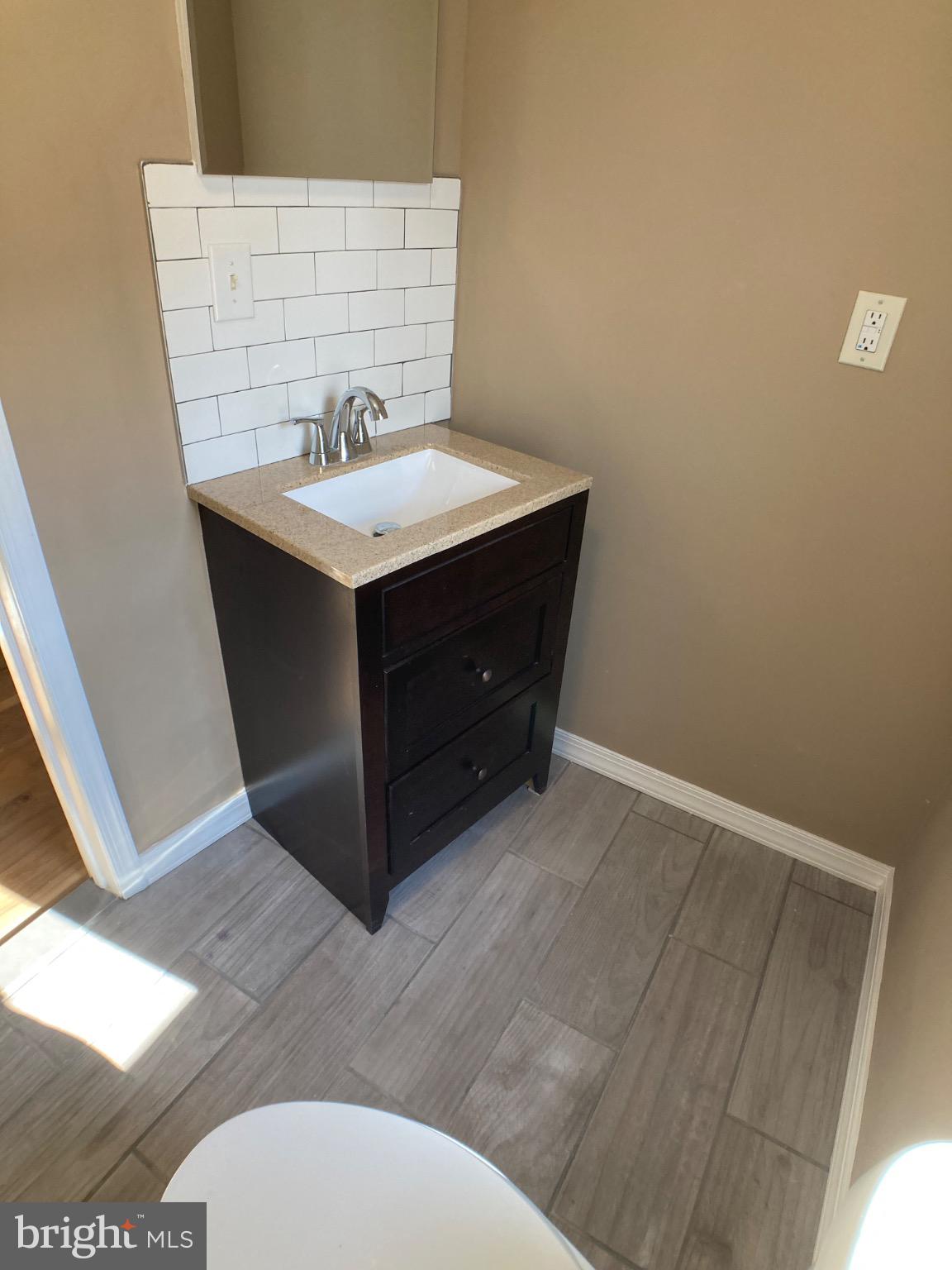 BELMONT - Residential Lease