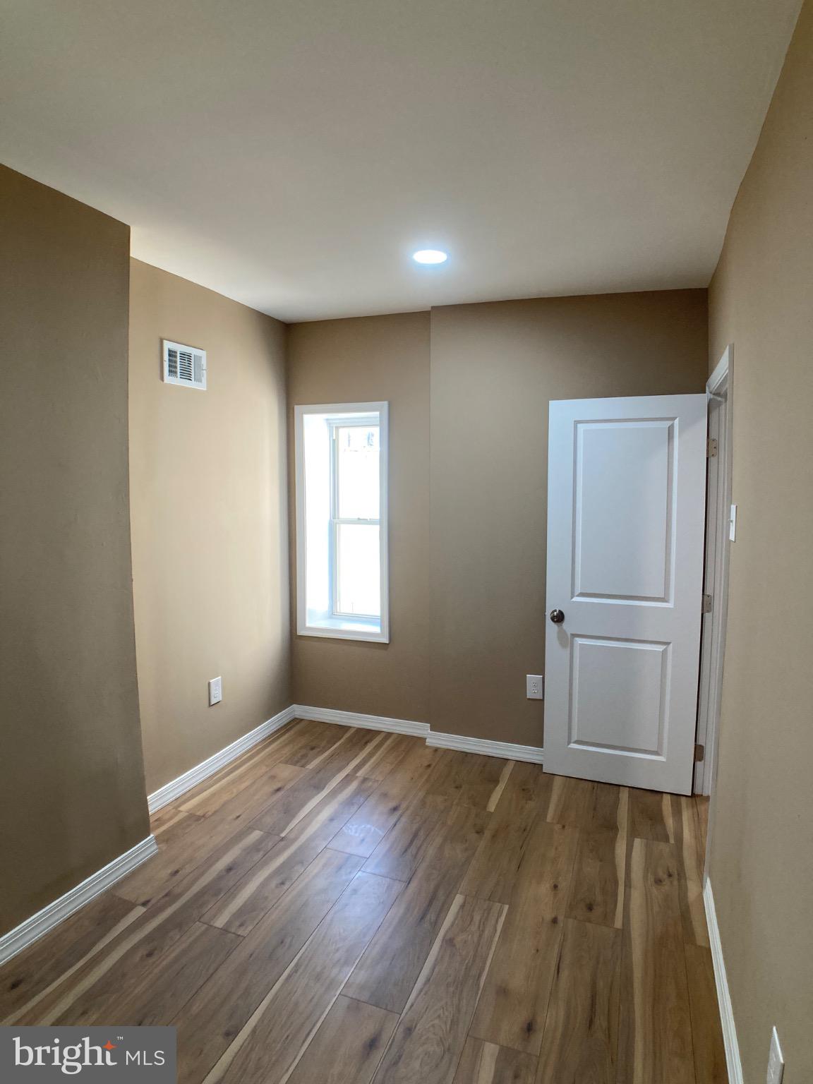 BELMONT - Residential Lease