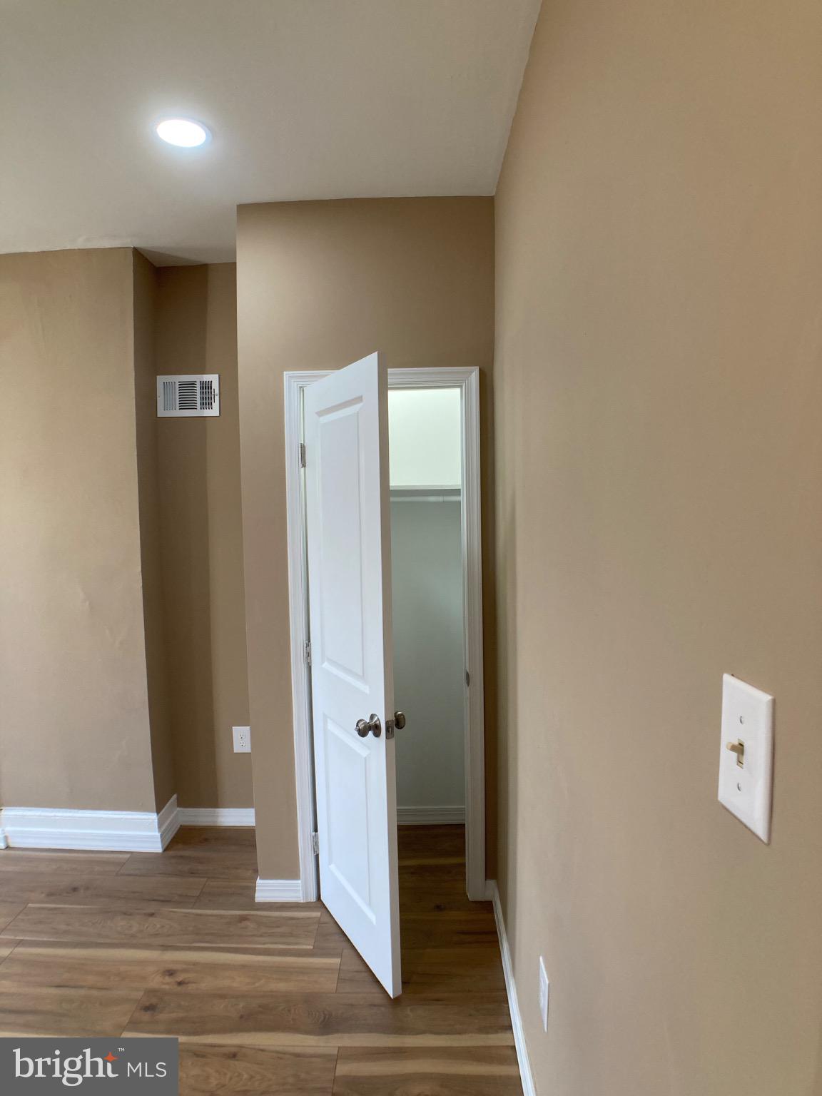 BELMONT - Residential Lease