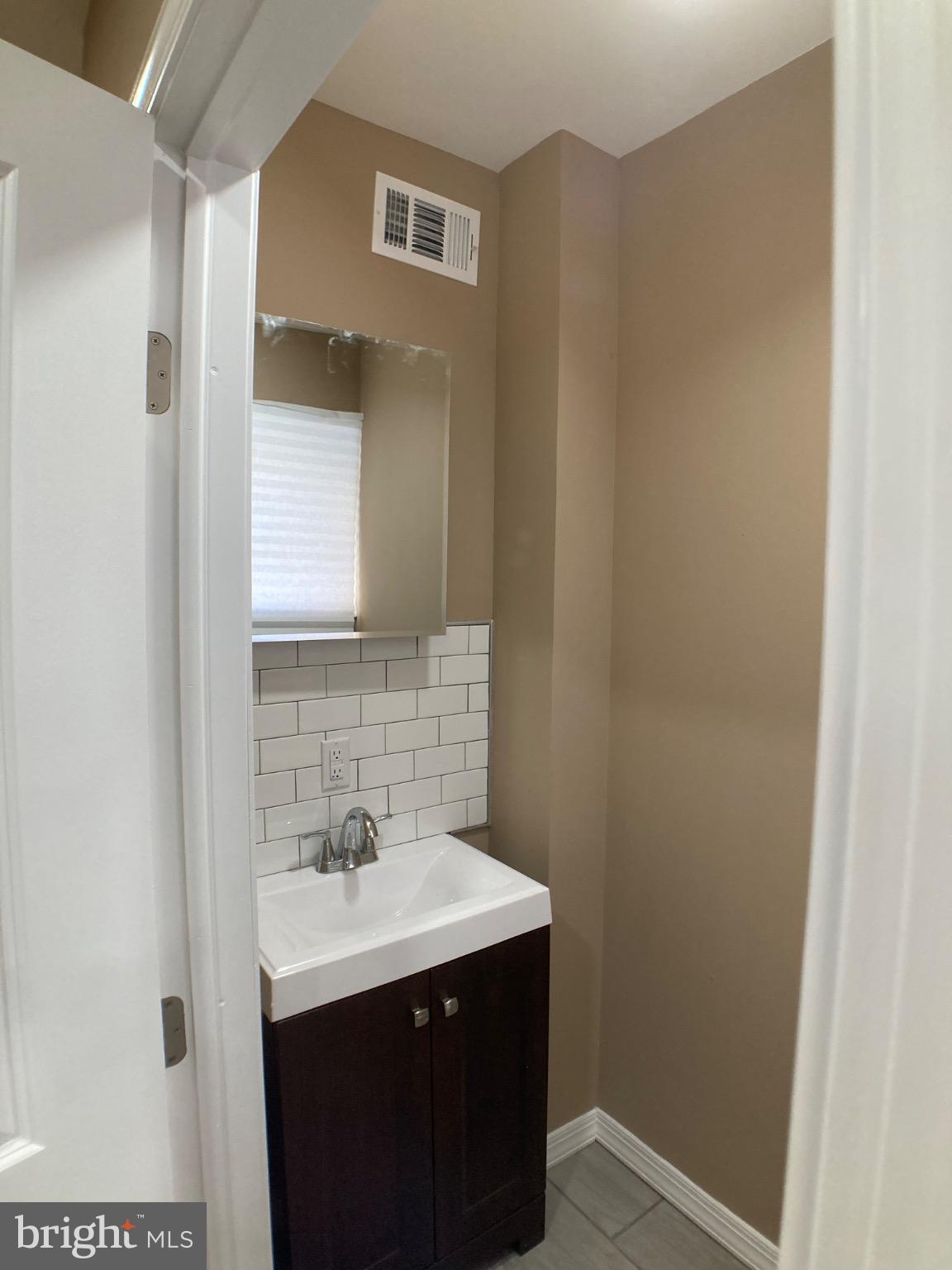 BELMONT - Residential Lease