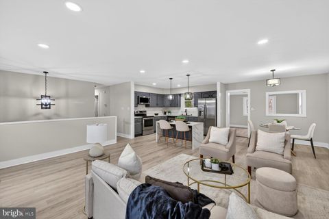 6118 HELLEN LEE DRIVE CLINTON MD 20735