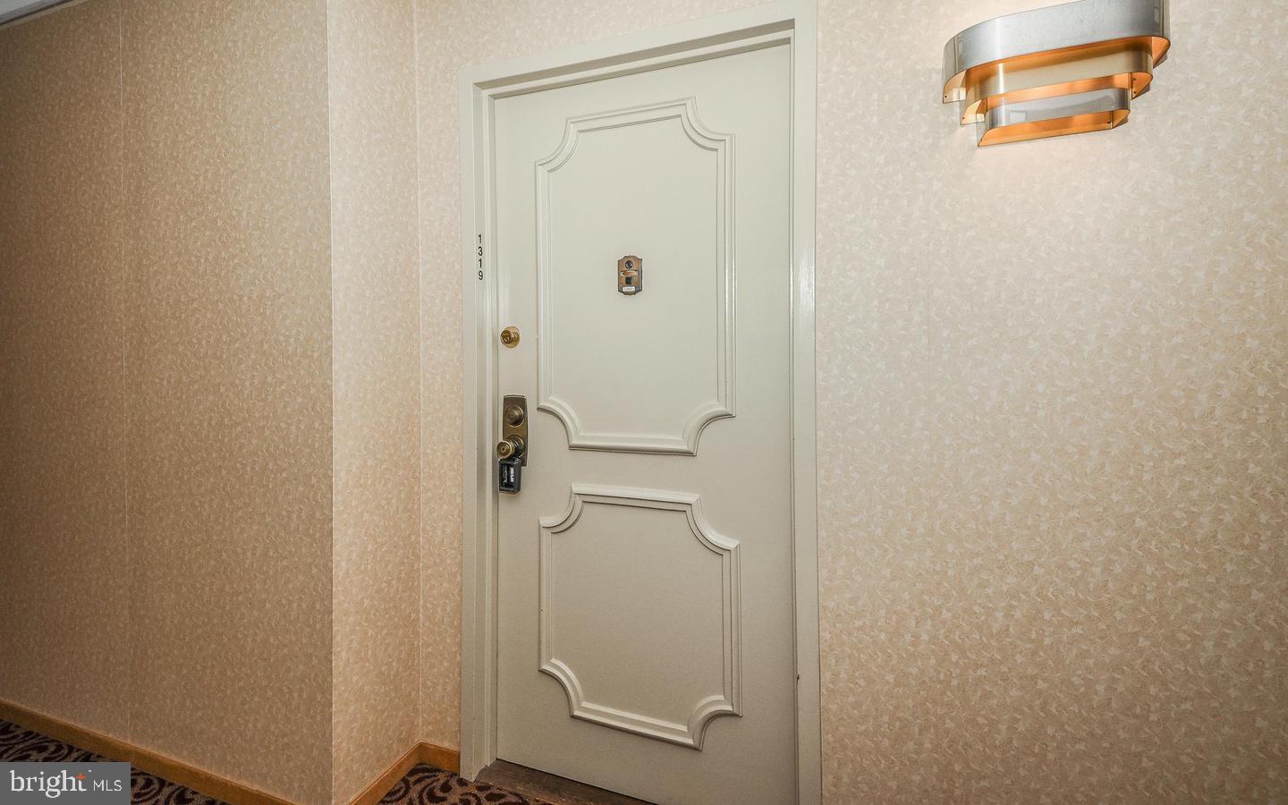 666 W GERMANTOWN PIKE 1319