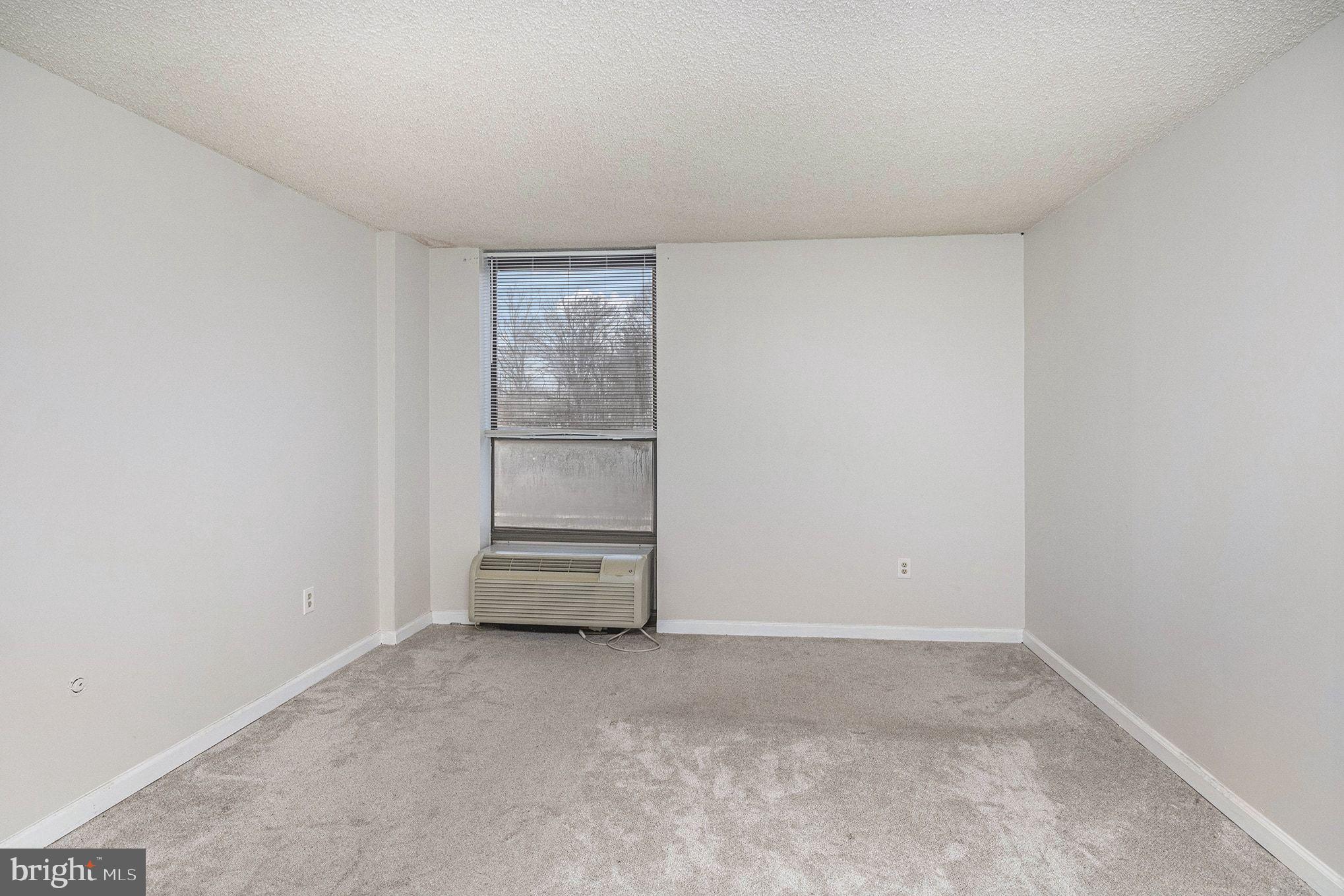 PLYMOUTH HILLS - Residential