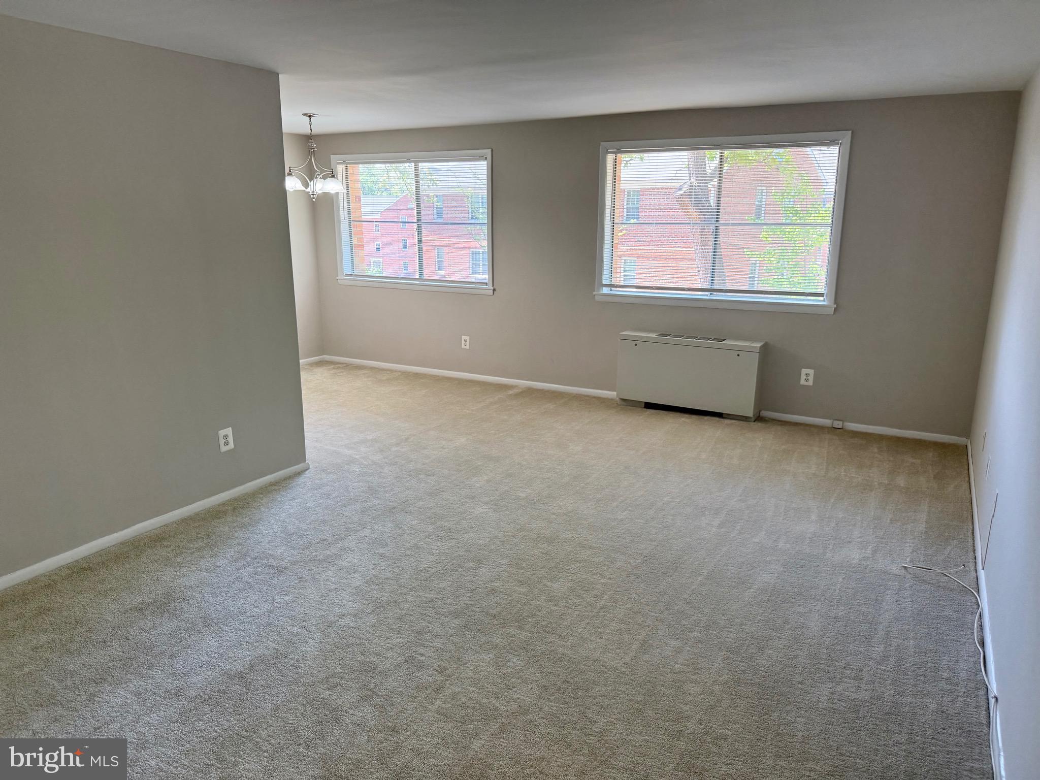 COLUMBIA KNOLL - Residential