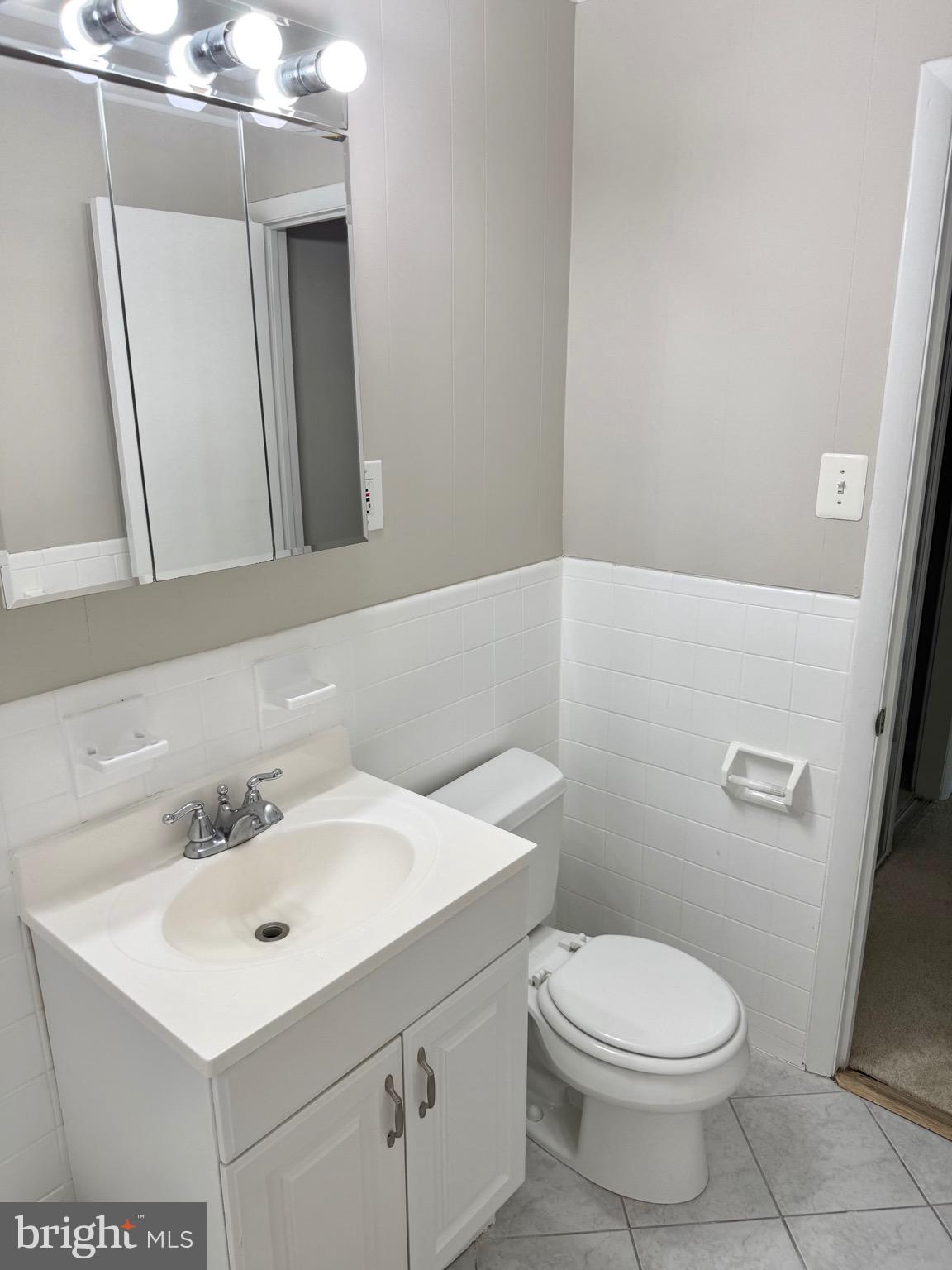 COLUMBIA KNOLL - Residential