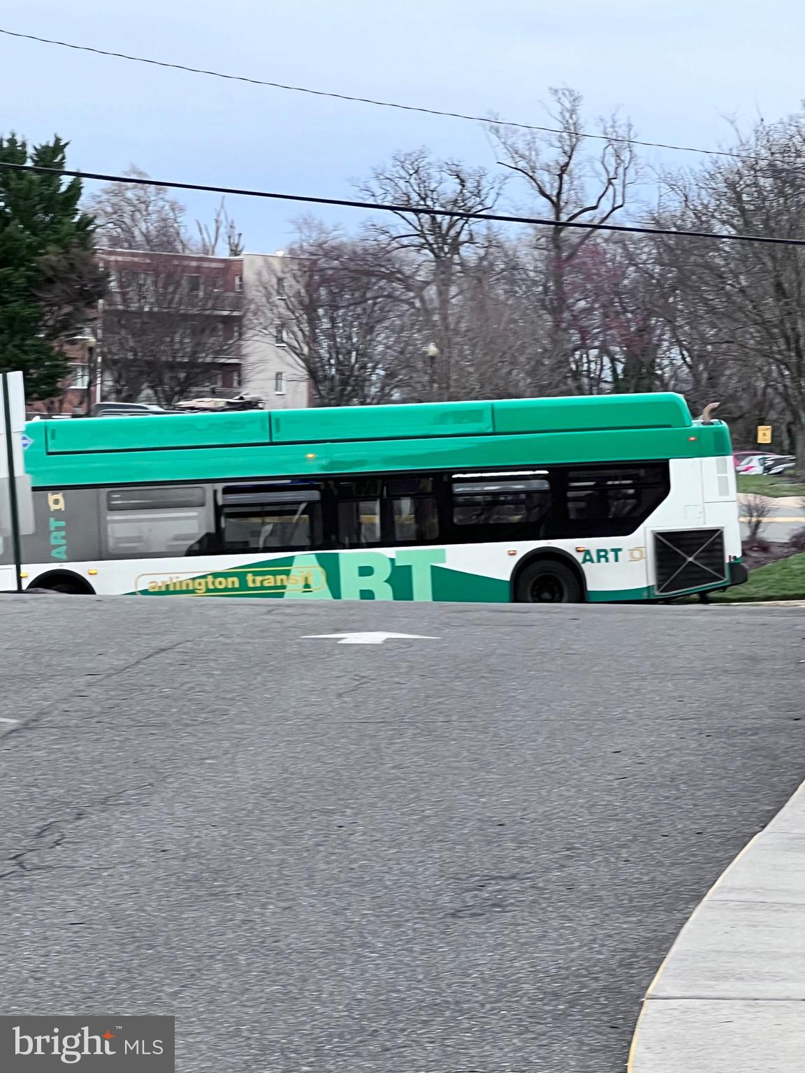 COLUMBIA KNOLL - Residential