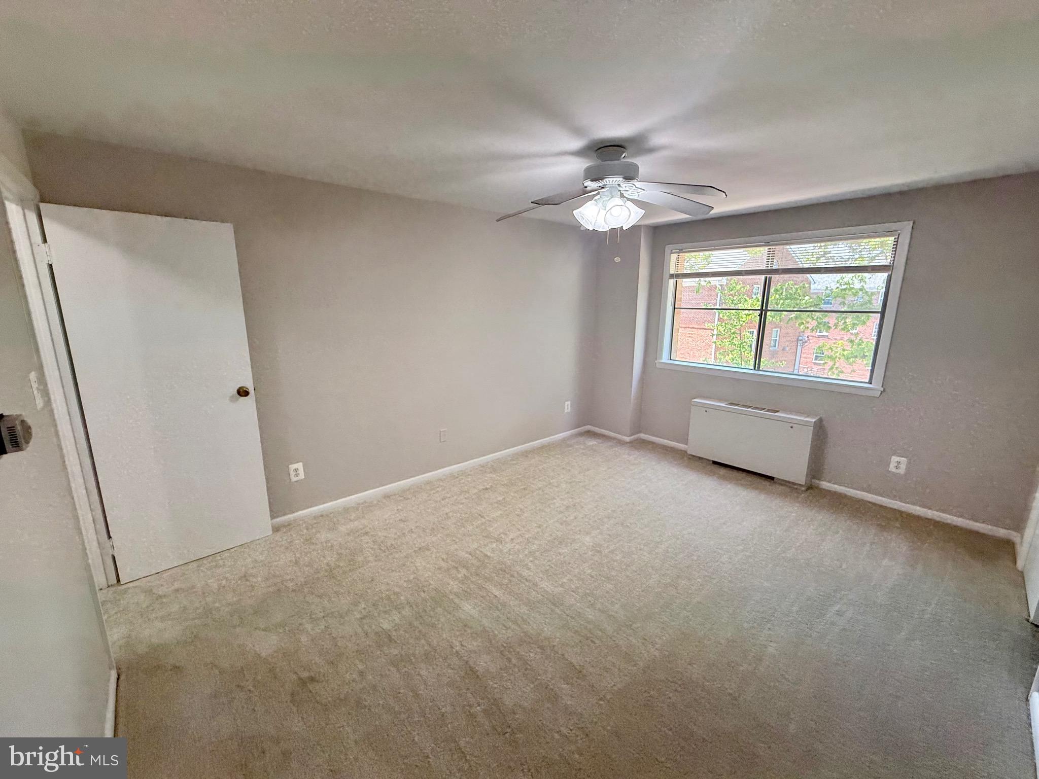 COLUMBIA KNOLL - Residential