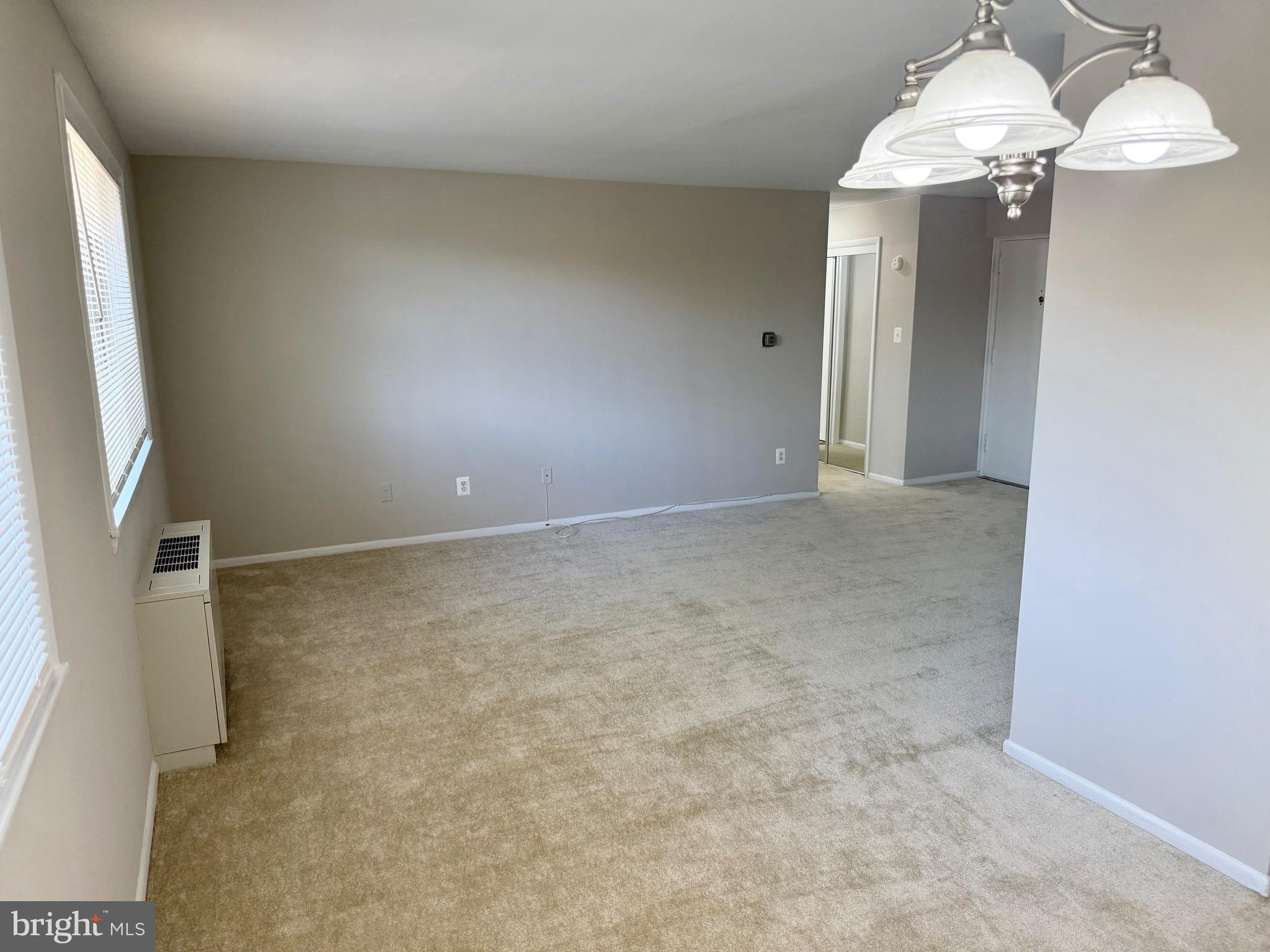 COLUMBIA KNOLL - Residential