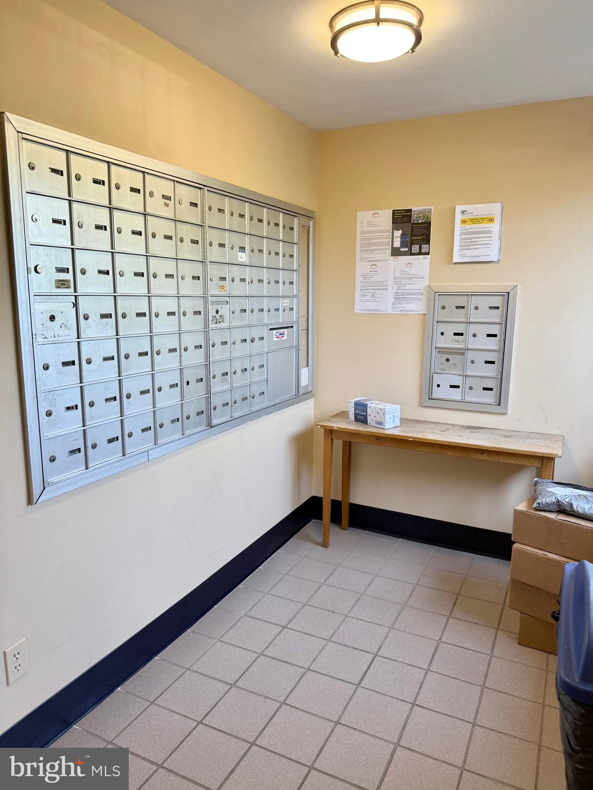 COLUMBIA KNOLL - Residential