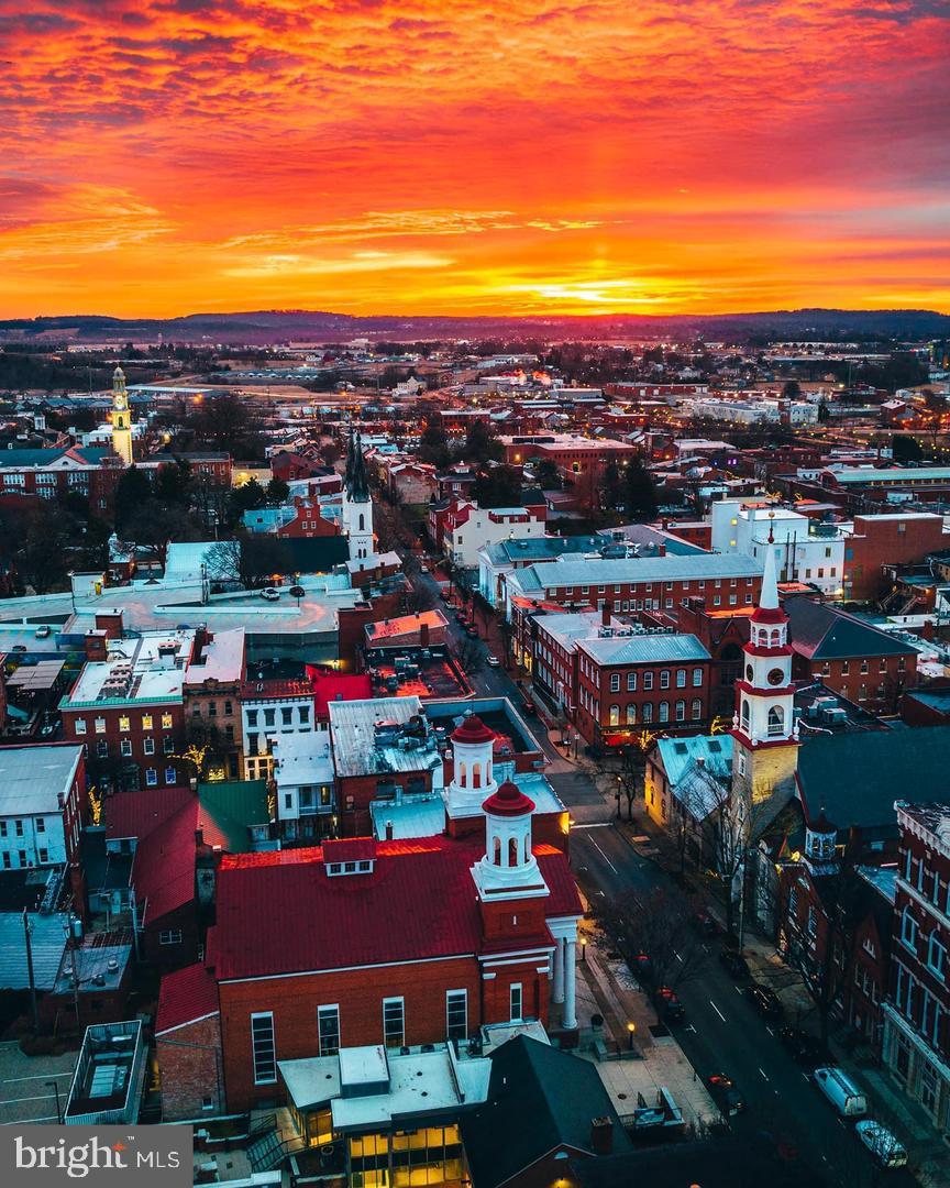 DOWNTOWN - Residential