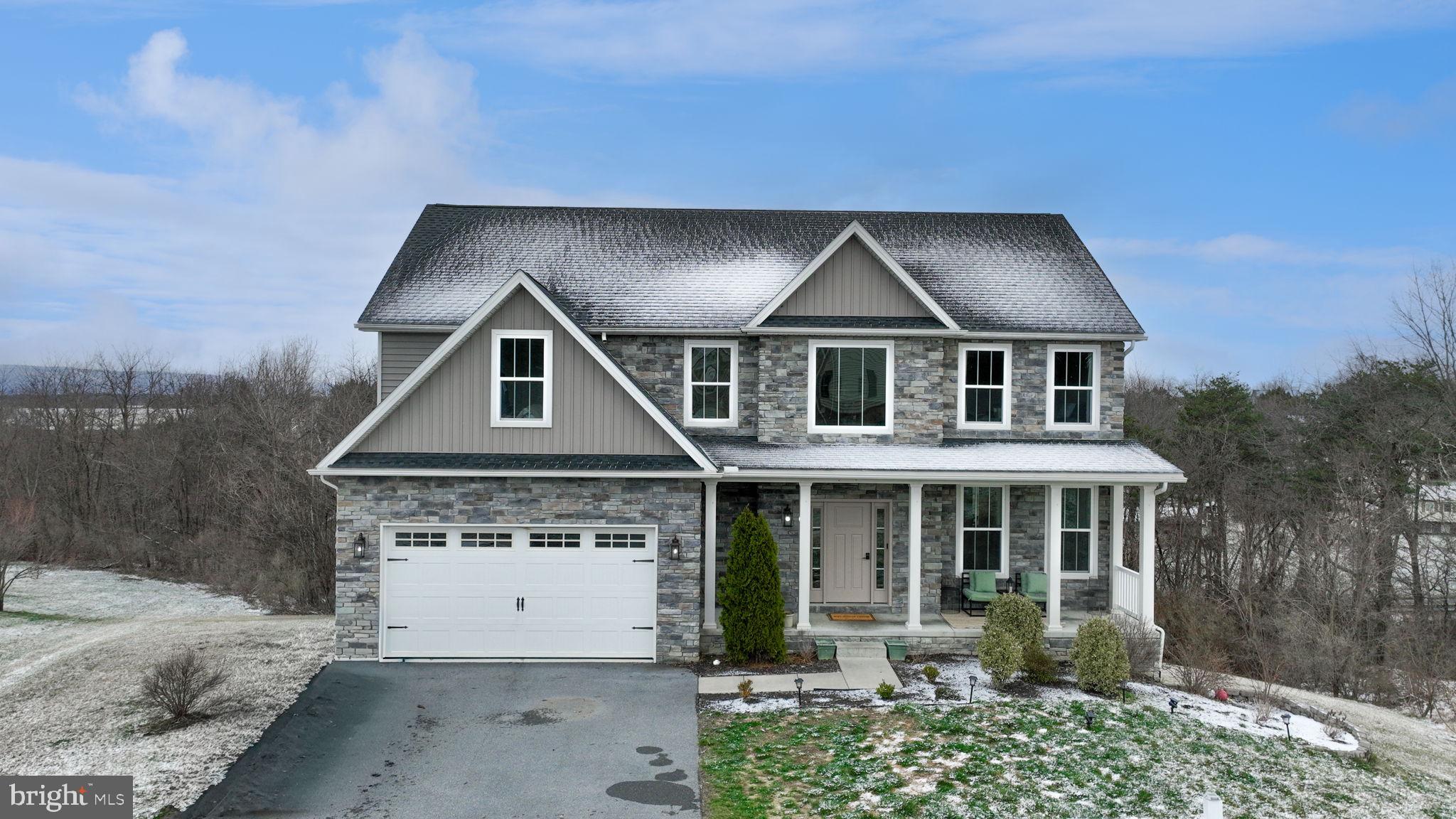 MAJESTIC RIDGE - Residential