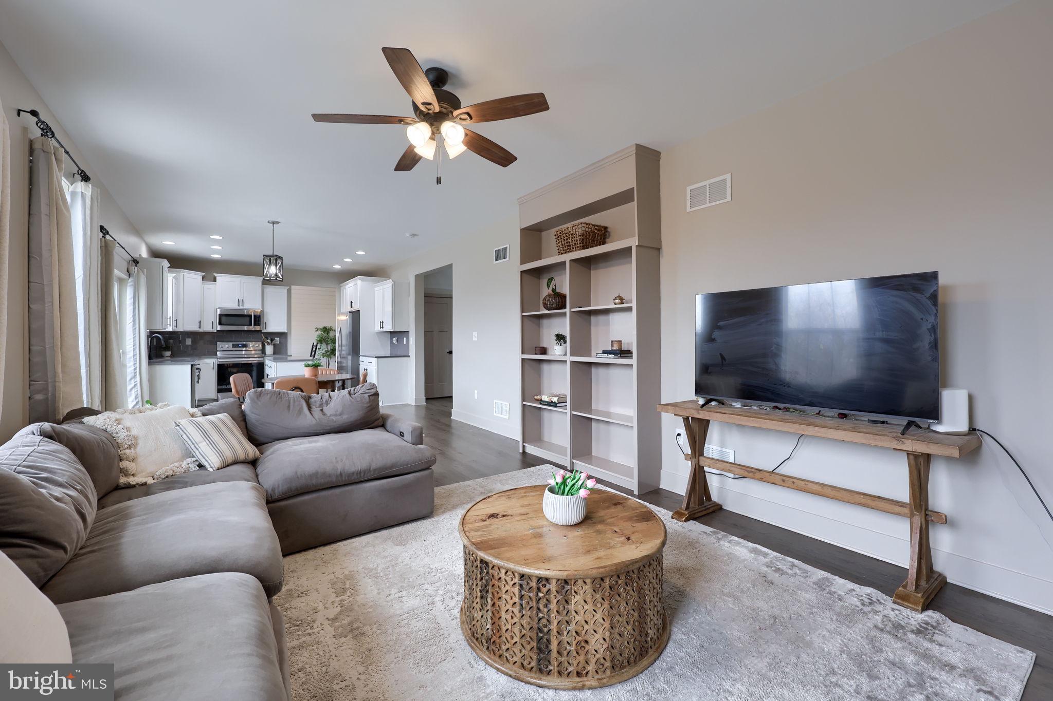 MAJESTIC RIDGE - Residential