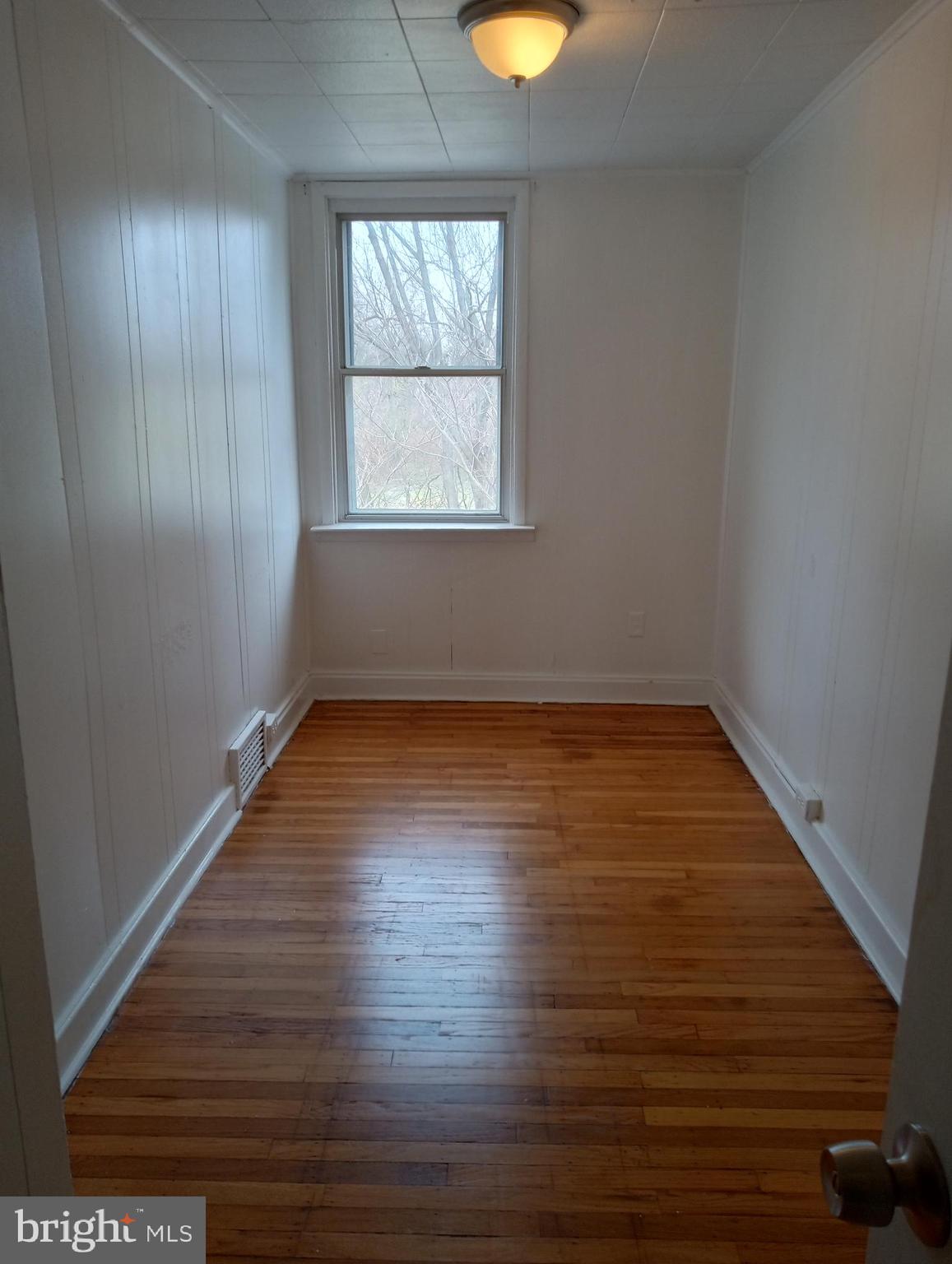 LANSDOWNE PARK - Residential