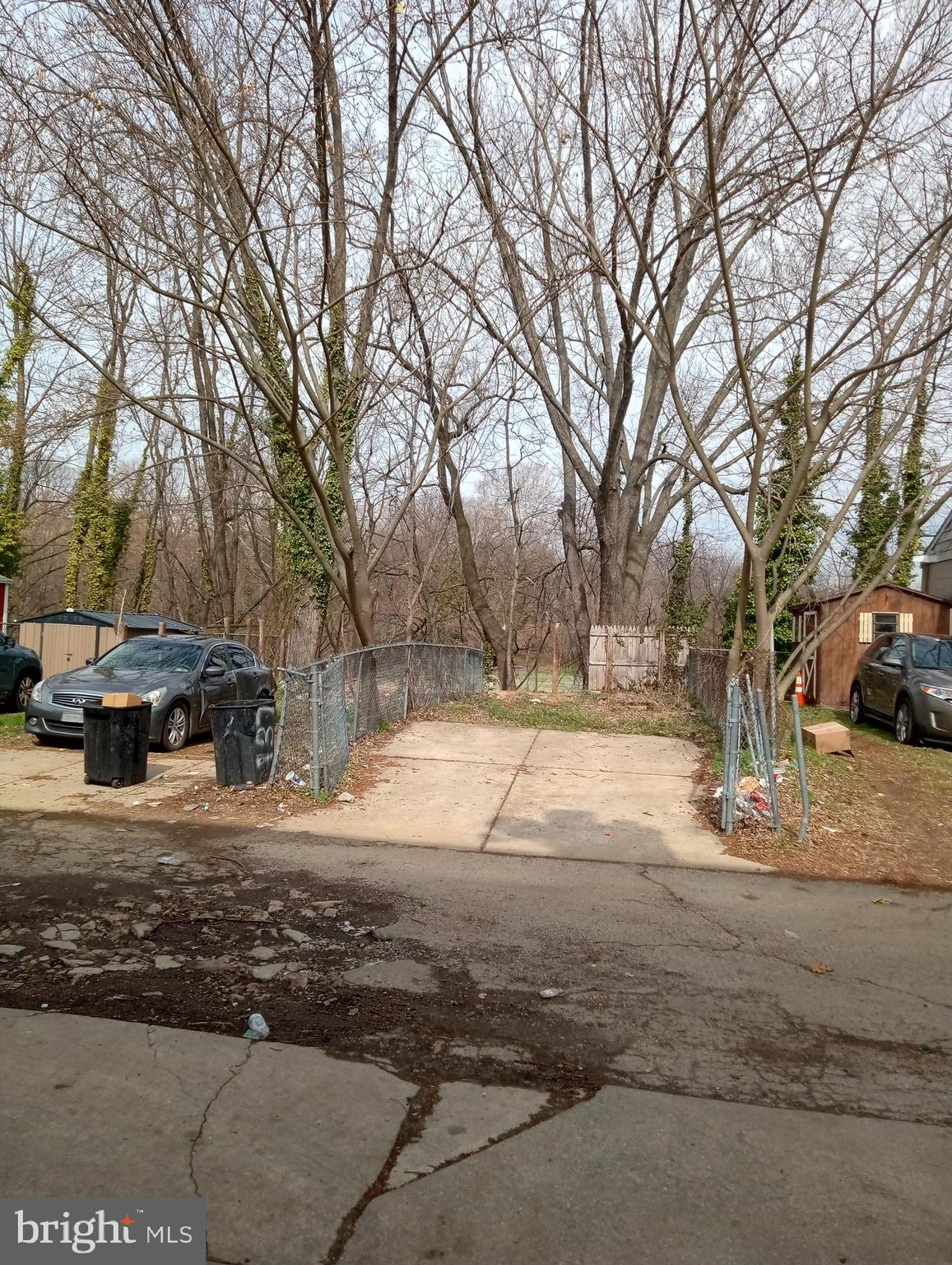 LANSDOWNE PARK - Residential