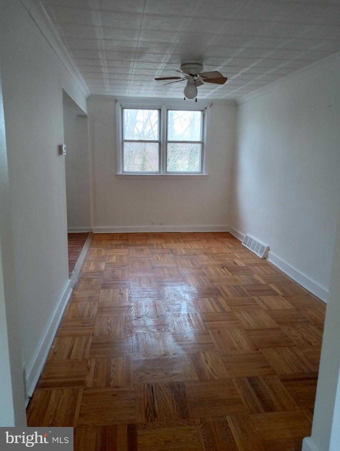 LANSDOWNE PARK - Residential