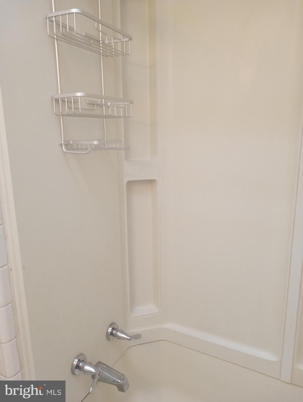 LANSDOWNE PARK - Residential