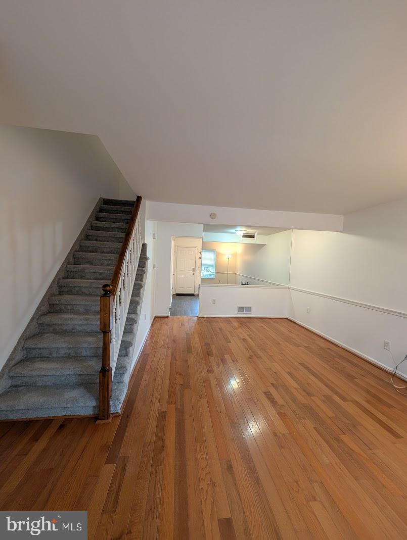 WALNUT VILLAS - Residential