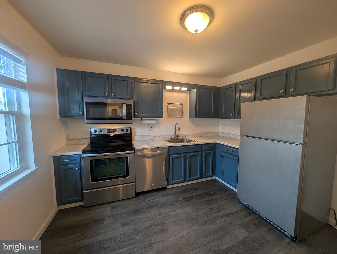 WALNUT VILLAS - Residential